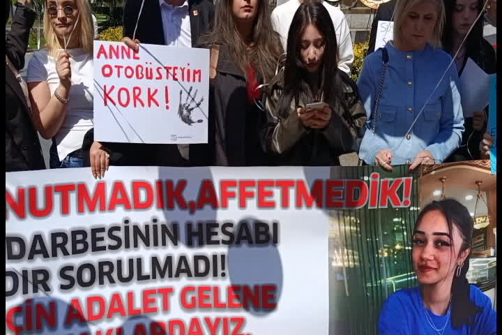 Öldürülen Gülden Coni için Anneler Günü'nde Samsun'da gökyüzüne mor balonlar bırakıldı