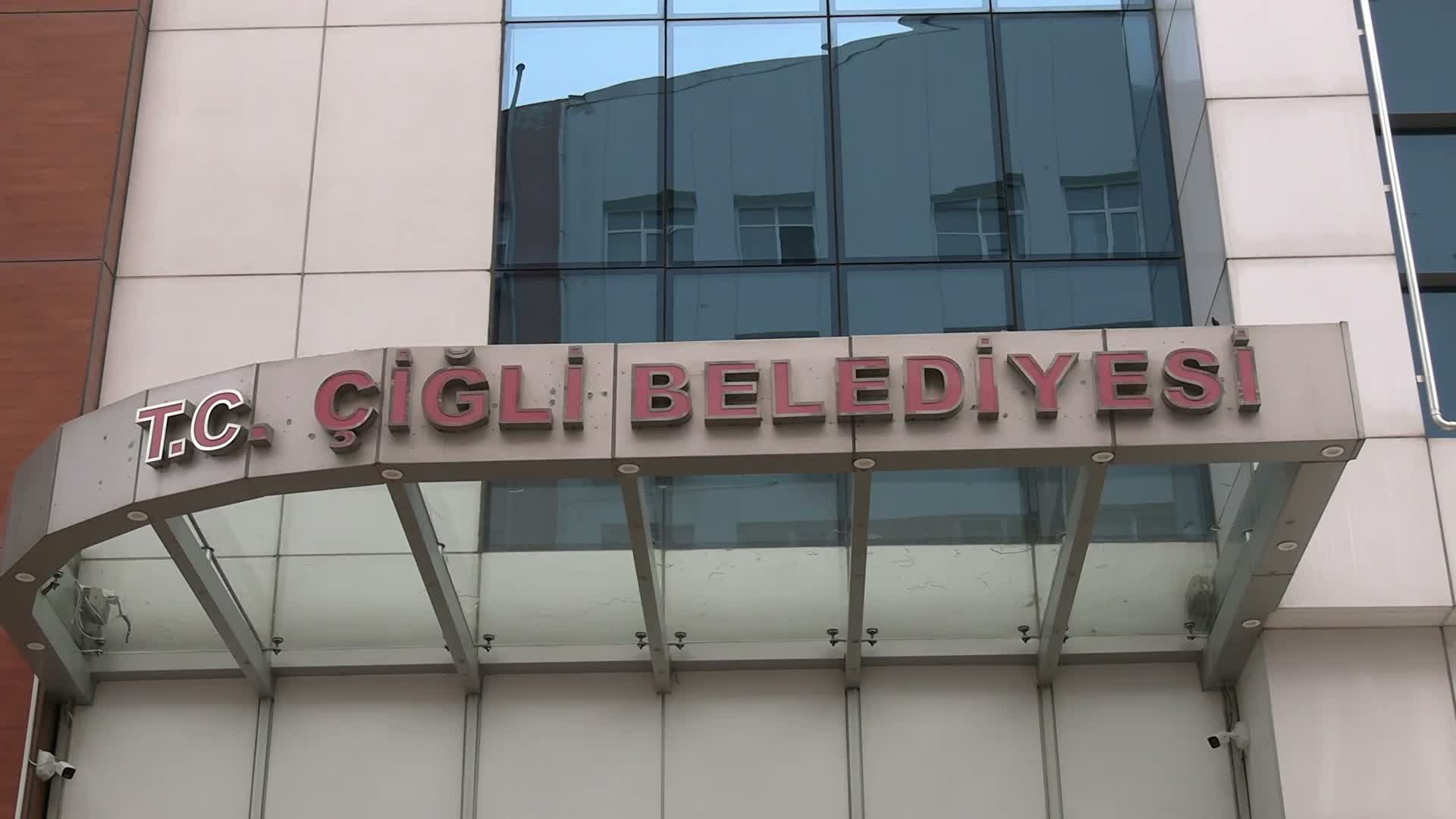 Çiğli Belediye Meclisi yeterli çoğunluk sağlanamadığı için yapılamadı