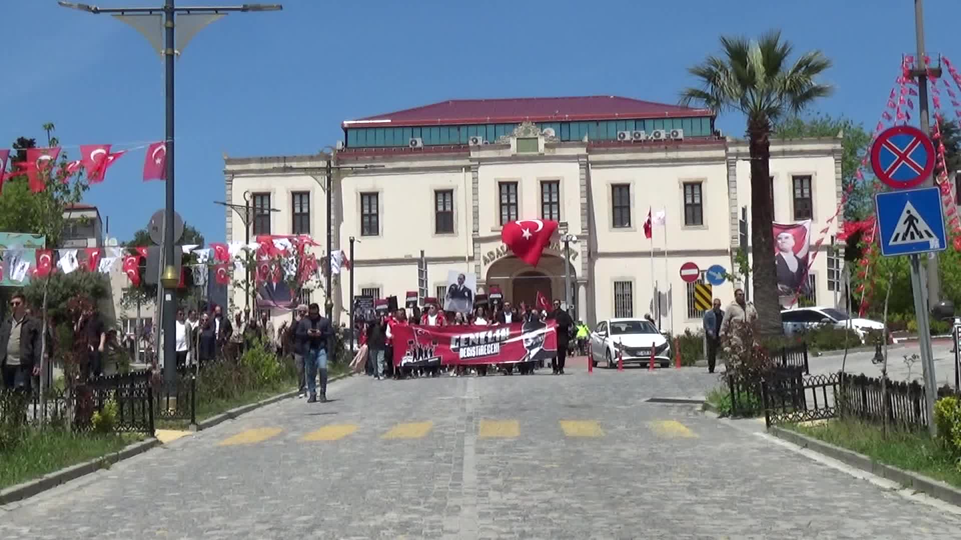 Sinop'ta CHP'liler 19 Mayıs Atatürk'ü Anma, Gençlik ve Spor Bayramı'nı kutladı