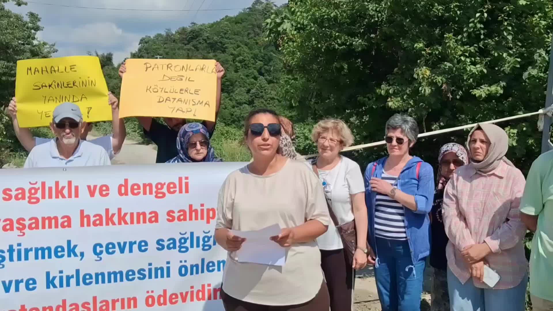Karadeniz Ereğli'de mahalle sakinlerinden yol kapama eylemi