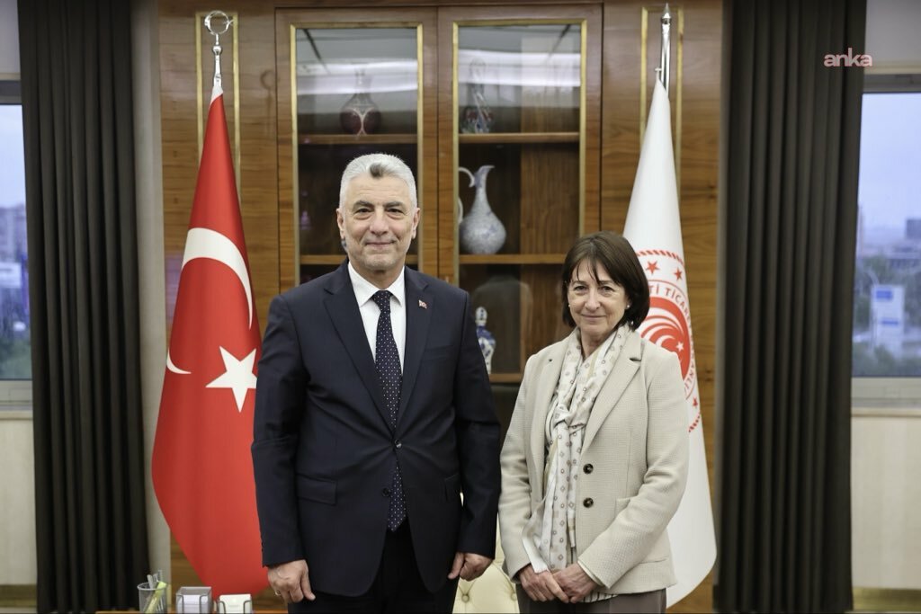 Ticaret Bakanı Bolat, İspanya’nın Ankara Büyükelçisi Latorre Sancho ile görüştü