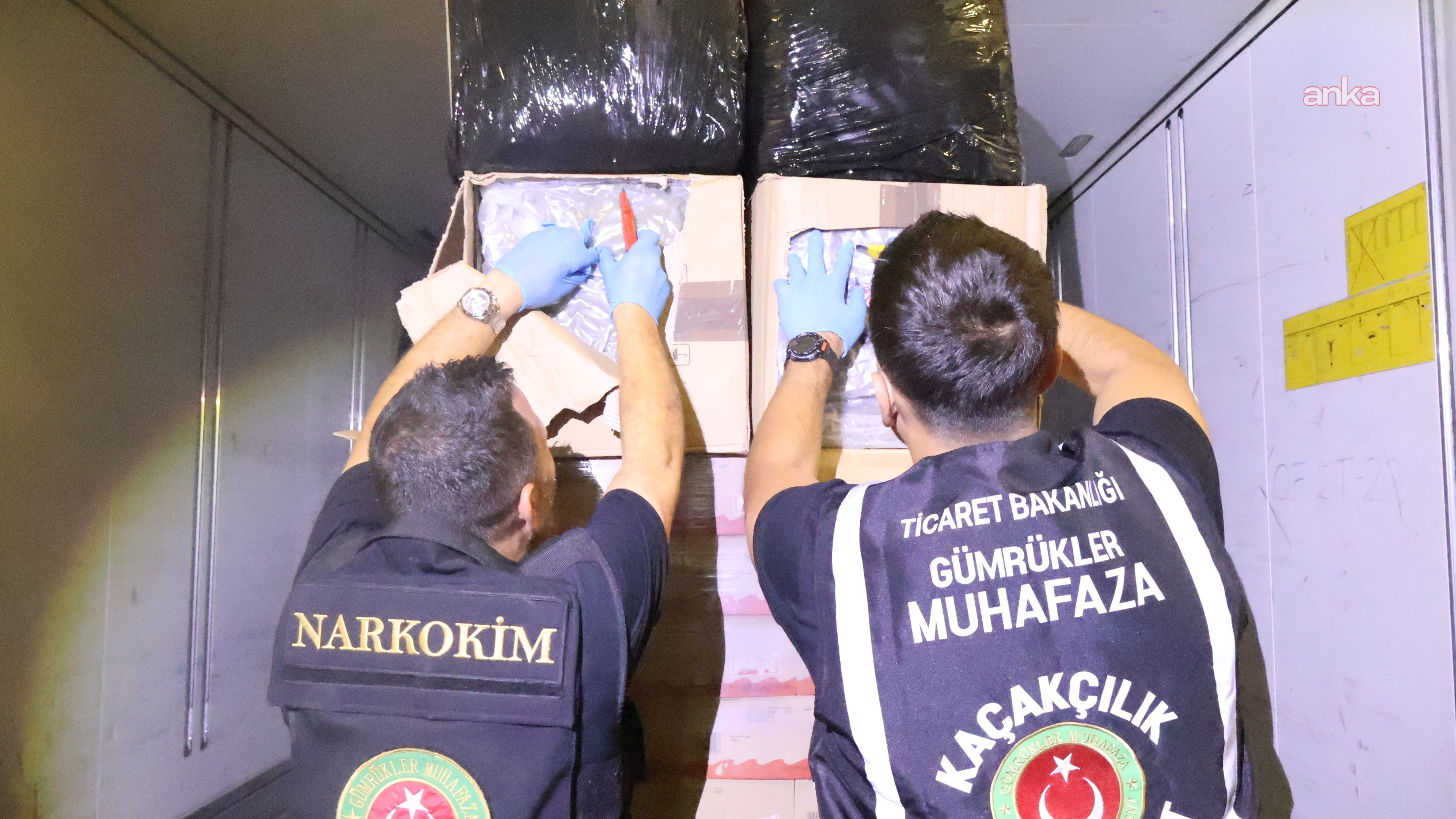 Ticaret Bakanlığı: İstanbul Havalimanı’nda düzenlenen operasyonda 20 kilo 260 gram metamfetamin ele geçirildi