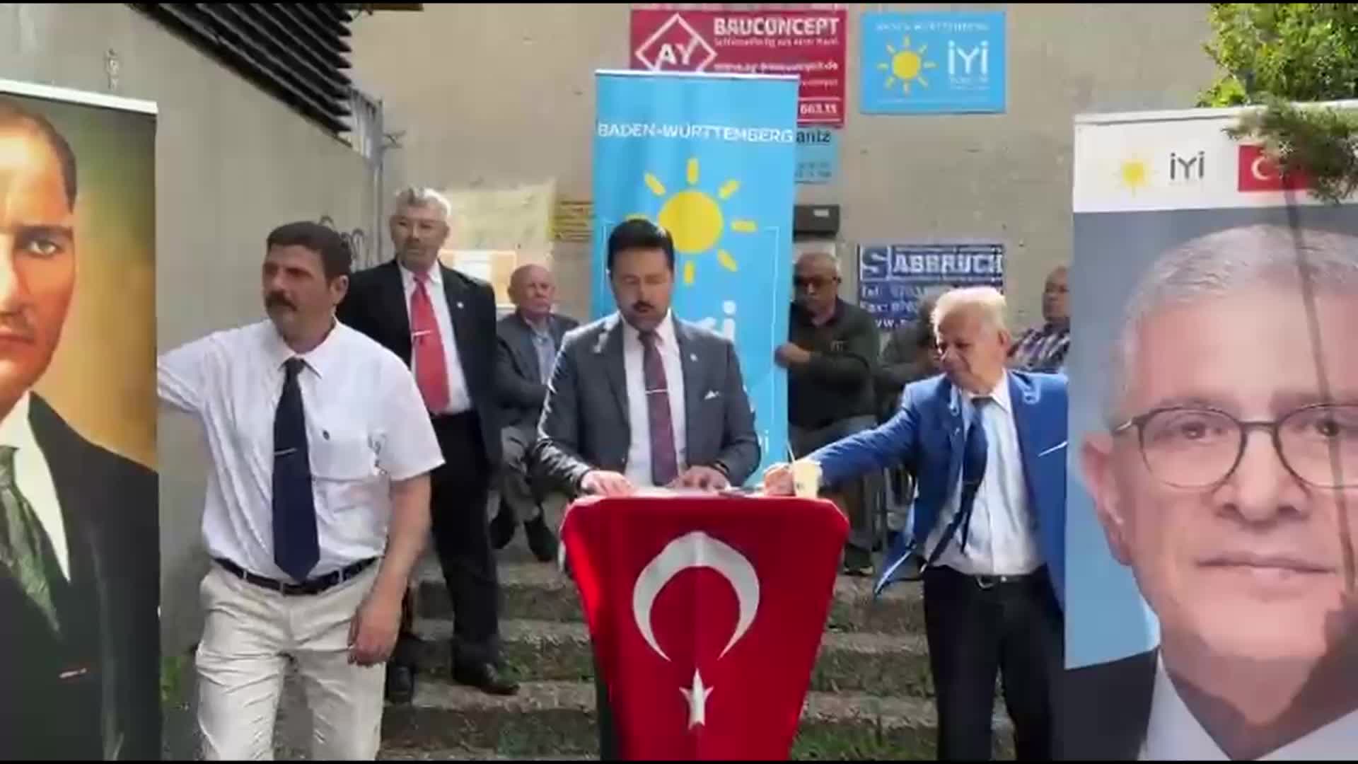 Almanya’da İYİ Parti gönüllülerini buluşturan merkez açıldı