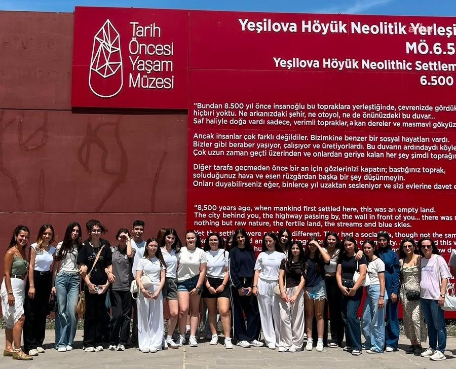 İzmir’de bin liseli genç müzelerle tanıştı