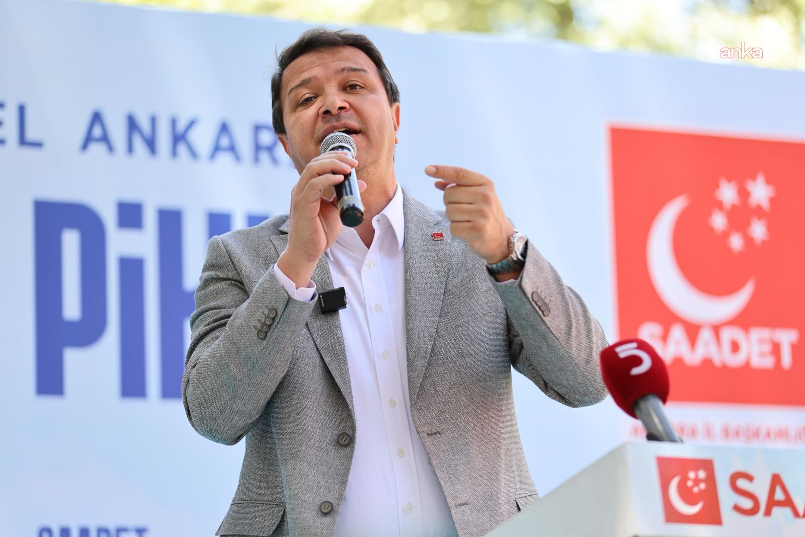 "Çiftçisine zarar ettiren her ülke, geleceği ateşe atar"