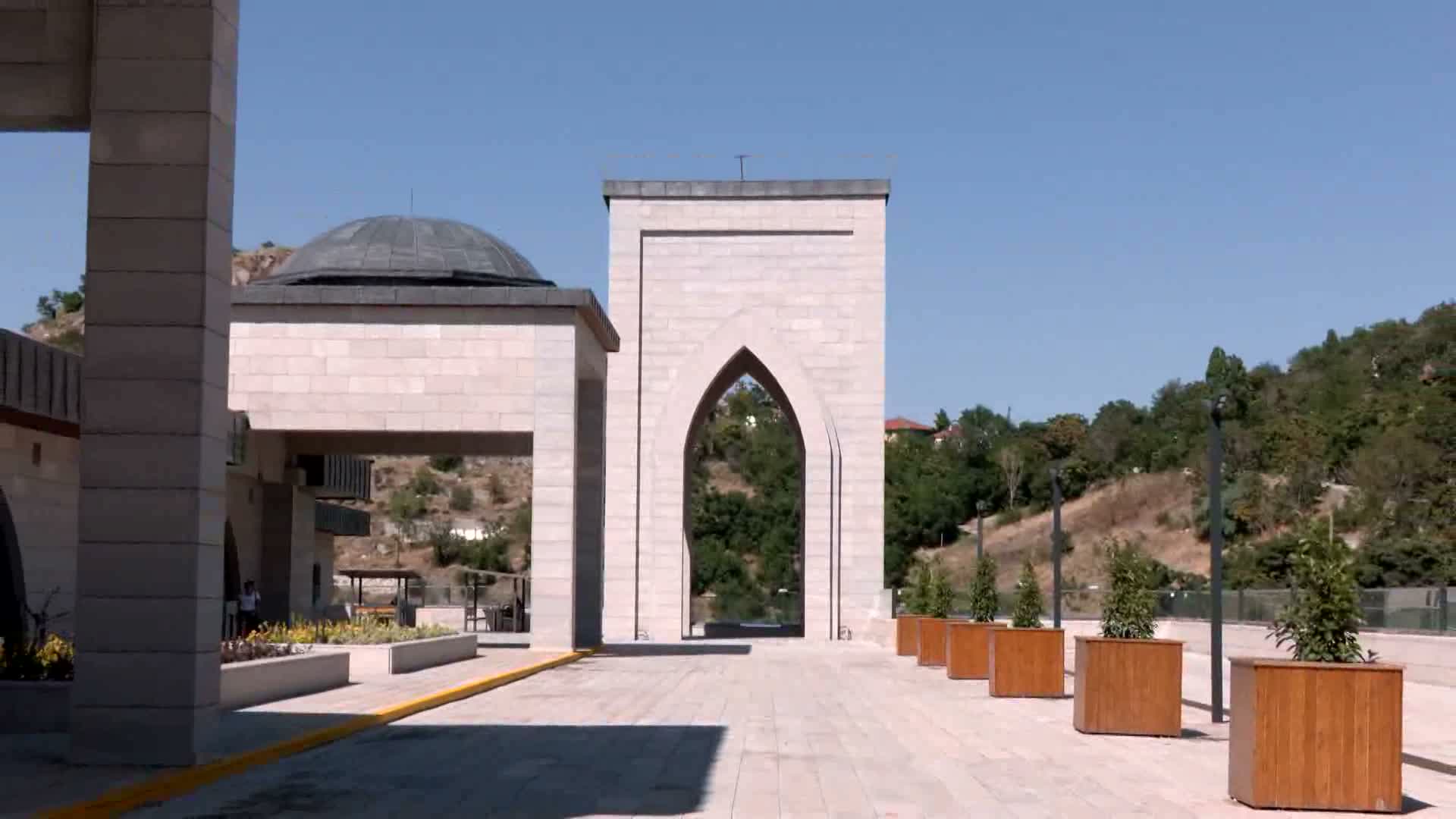 ABB, Ulus’ta dolmuşları tek çatı altında topladı