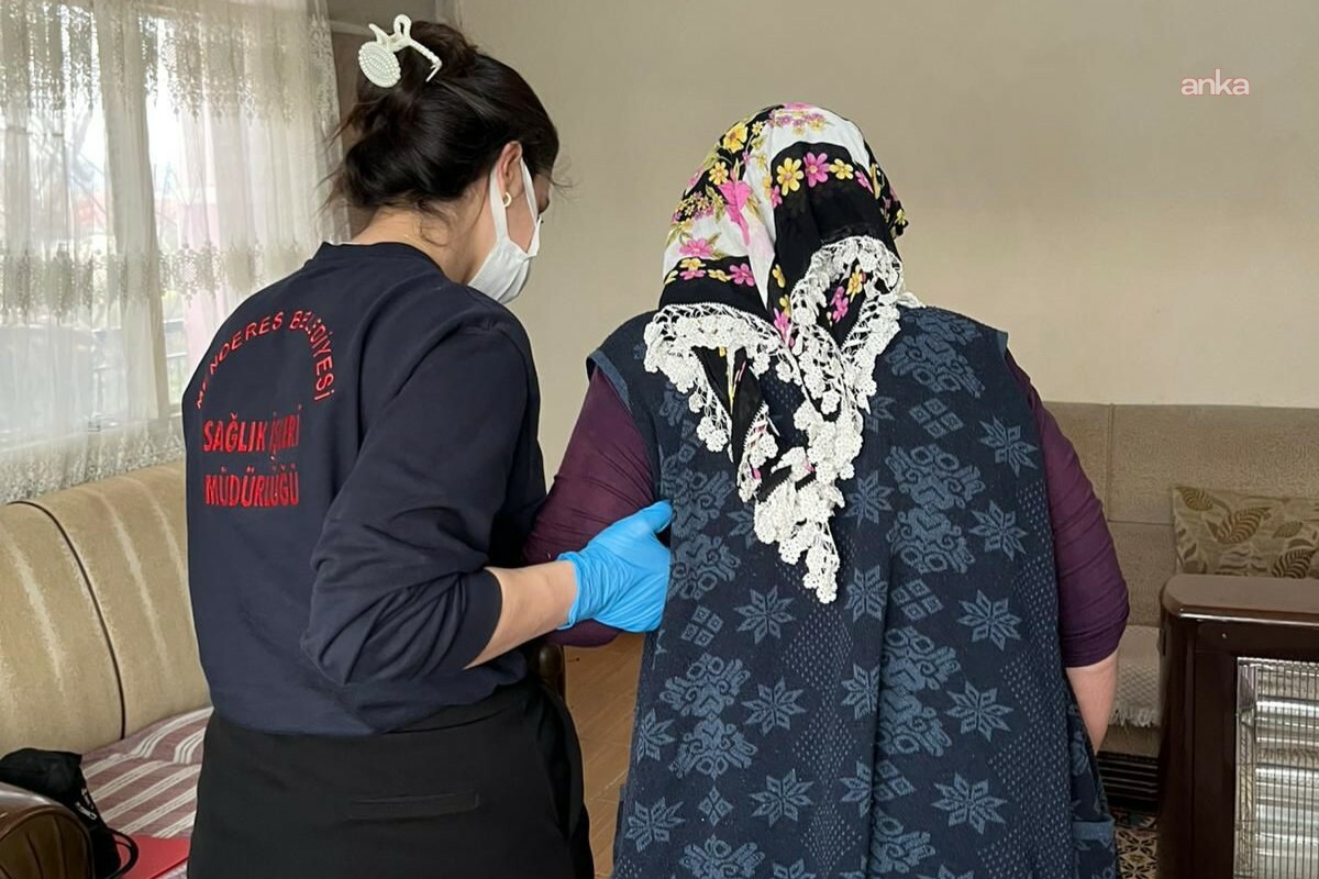 Menderes’in evde bakımı mutlu ediyor