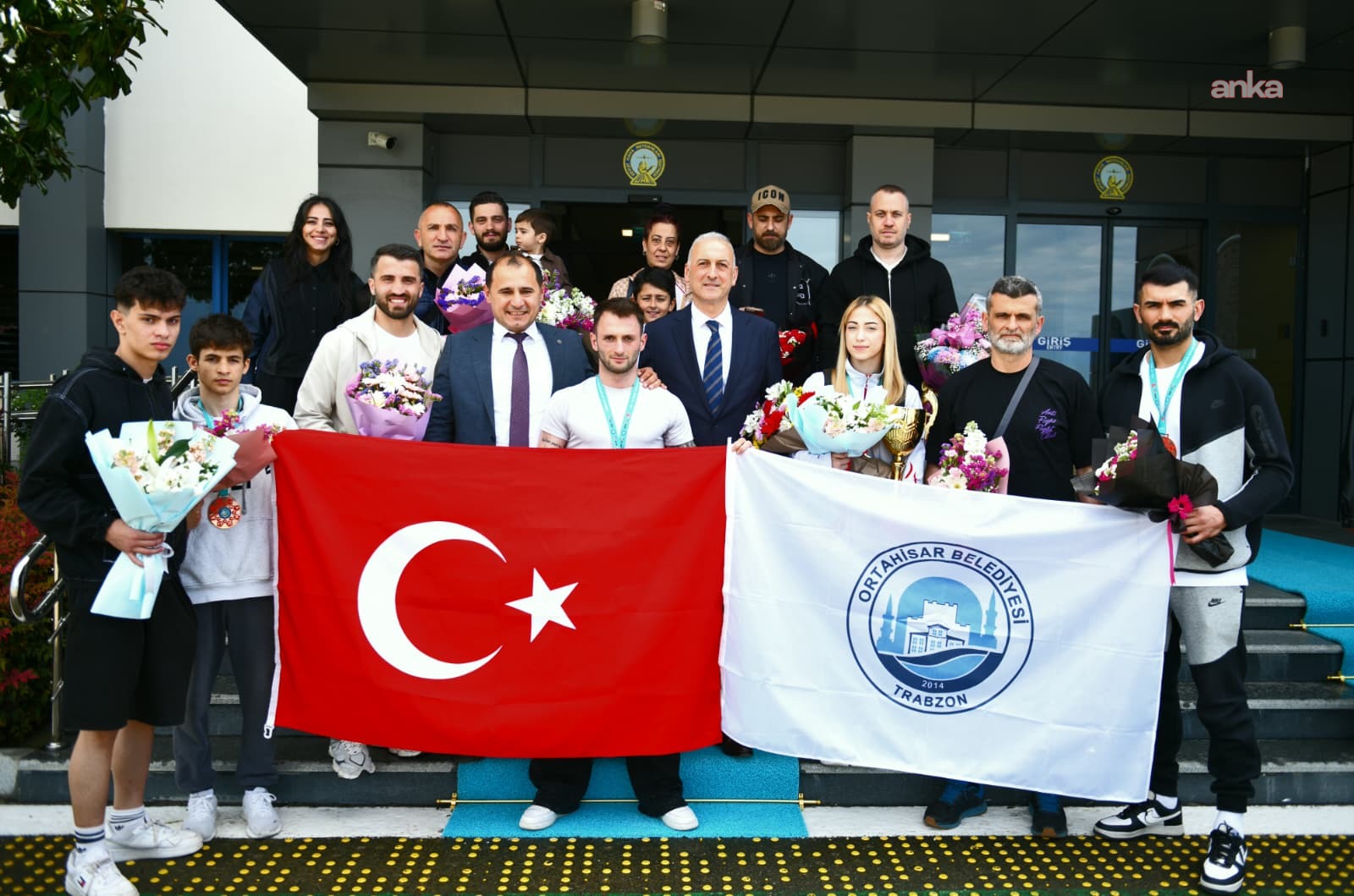 Ortahisar Belediyesi sporcuları, WAKO Dünya Kupası’ndan şampiyonlukla döndü