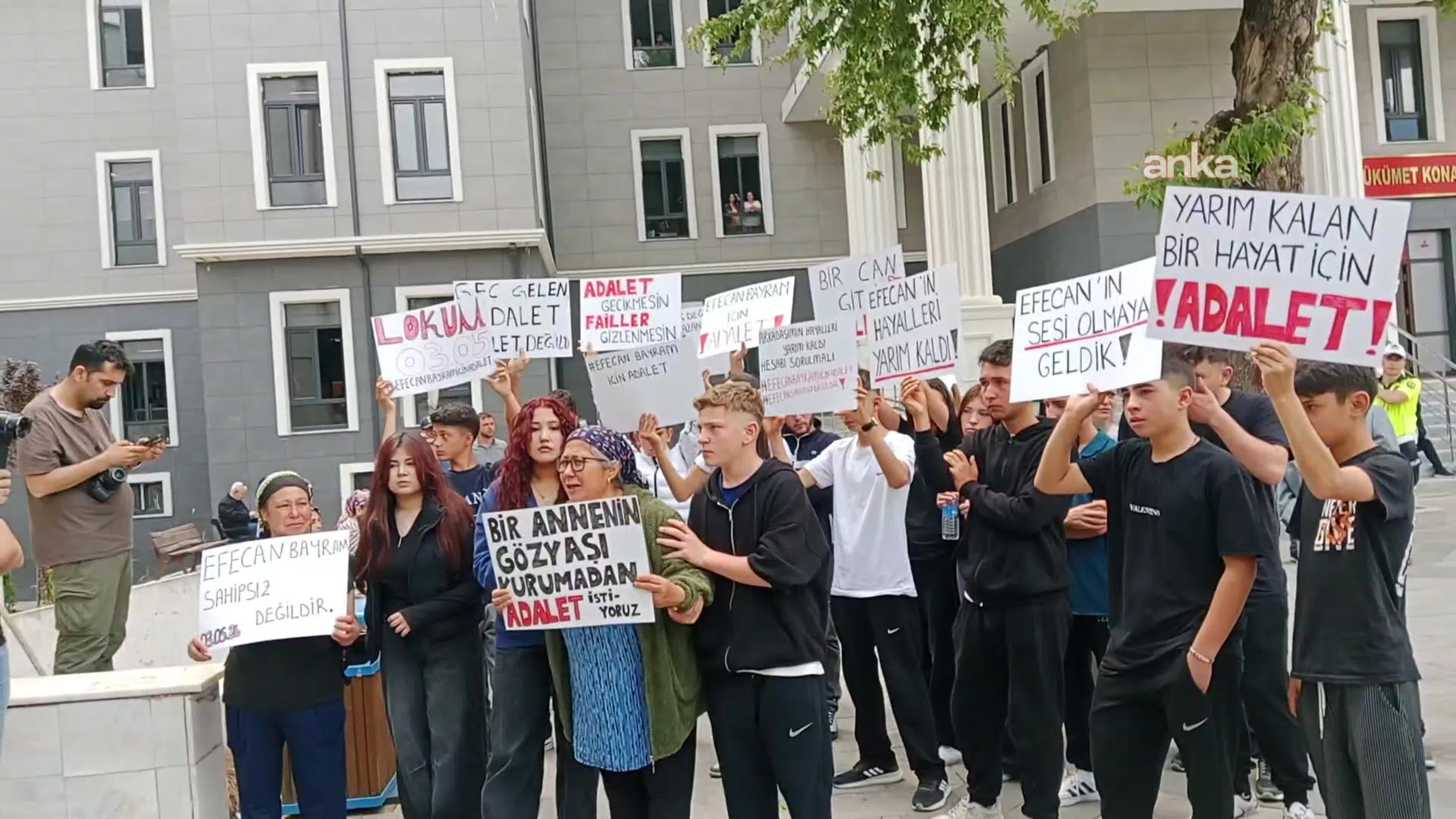 Köyceğiz'de "polisten kaçarken" ölen Efecan Bayram için adalet eylemi