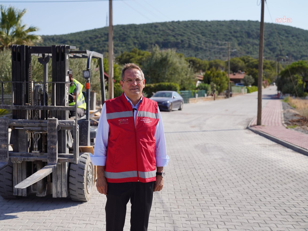 Ayvalık Belediyesi, eş zamanlı çalışmalarla ulaşım konforunu artırıyor
