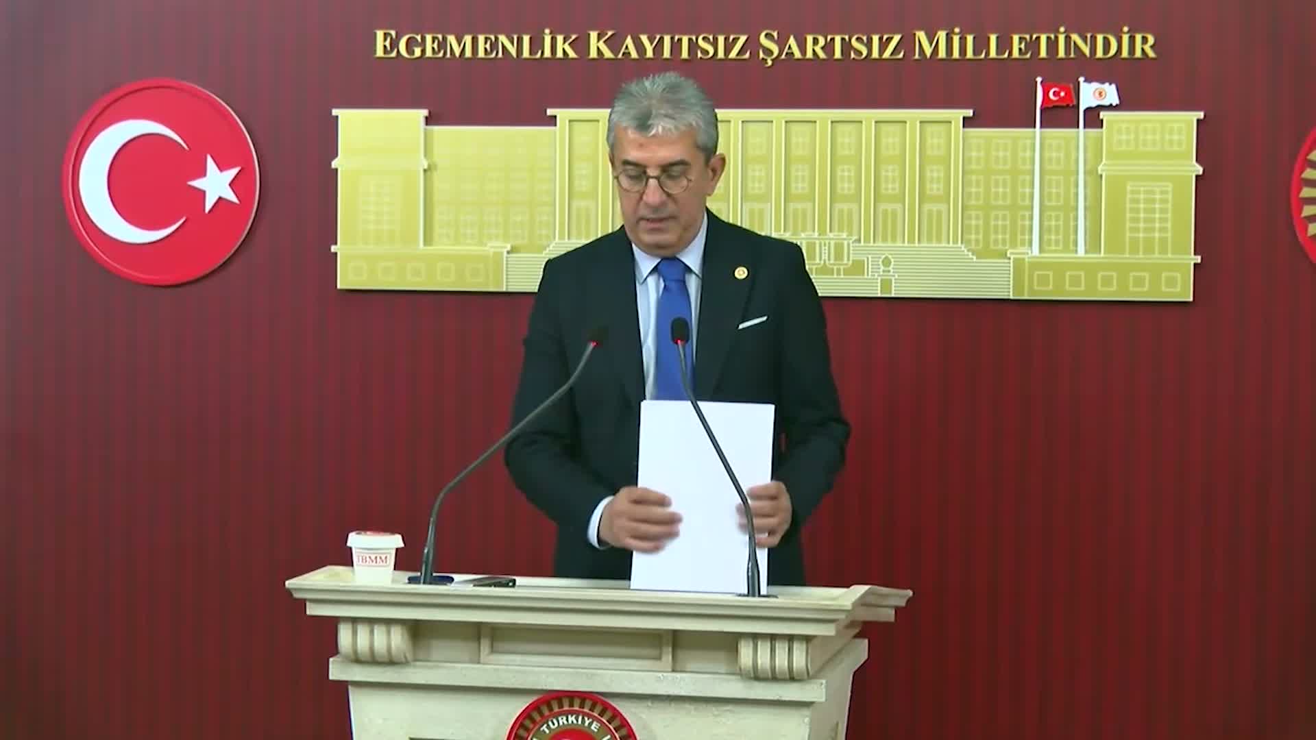 Gökhan Günaydın: “30 milyon insan açlık sınırının altında yaşıyorsa sebebi sizin soygunlarınızdır”