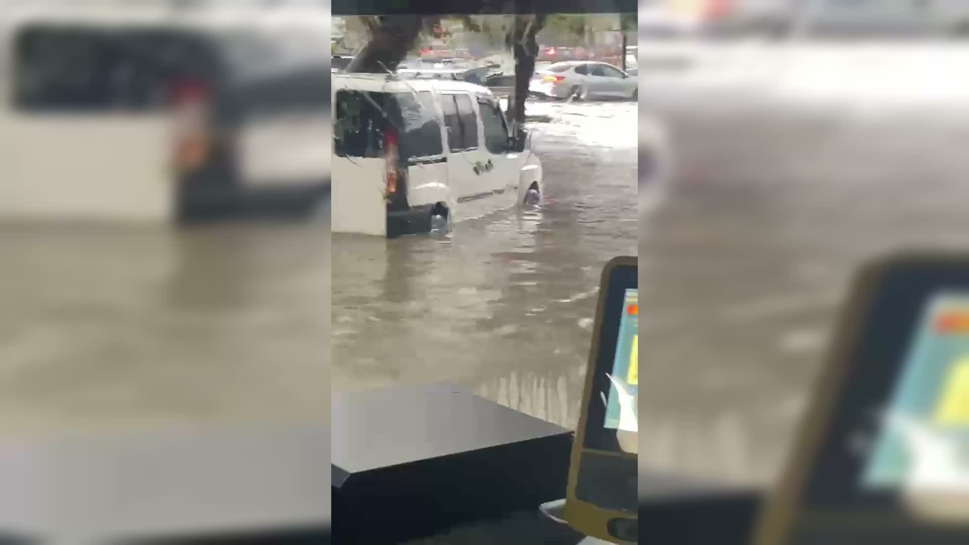 Fırtına ve yağış İstanbul'da etkili oldu