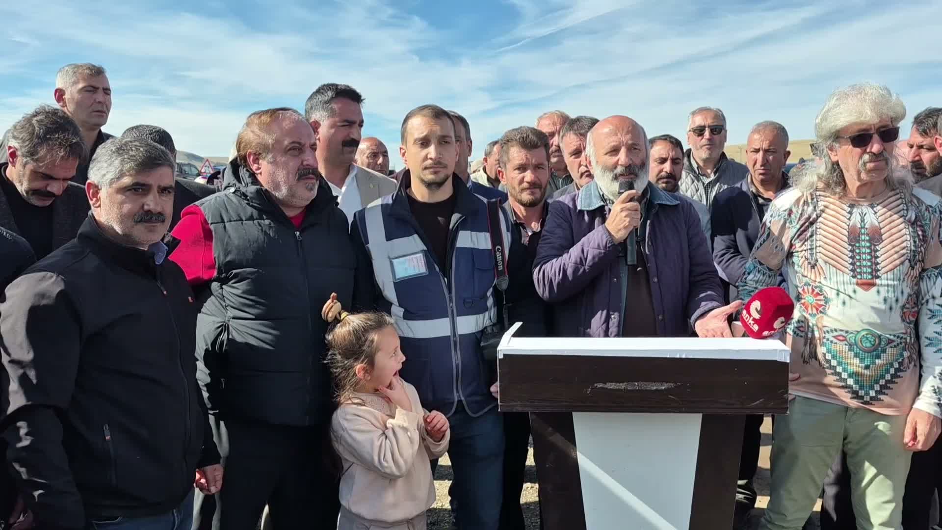 Artvinli ve Ardahanlı gazeteciler: "Basın demokrasidir, basın susarsa Cumhuriyet susar"