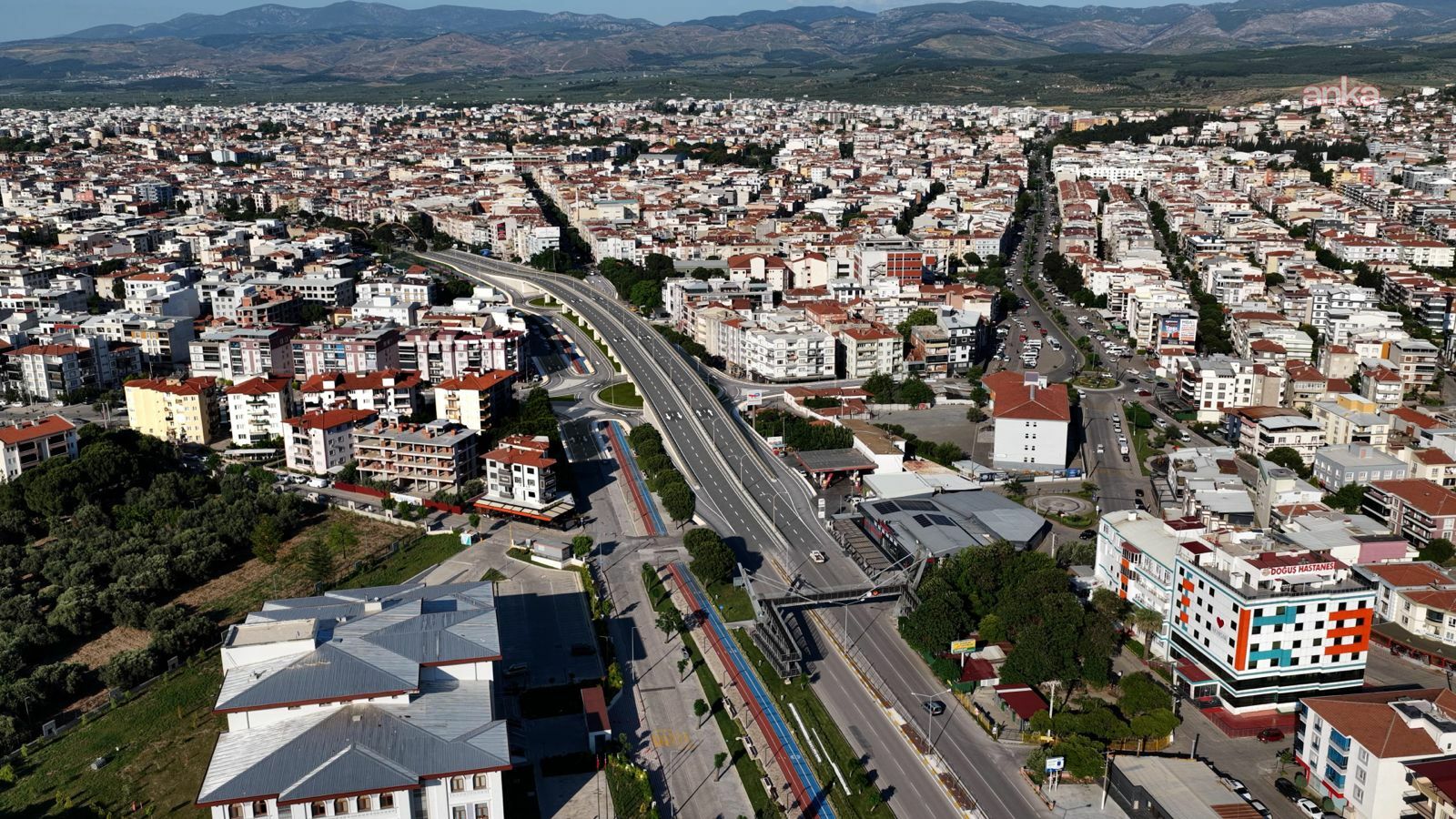 Manisa Büyükşehir Belediyesi'nden kent ulaşımını rahatlatacak iki kavşak projesi