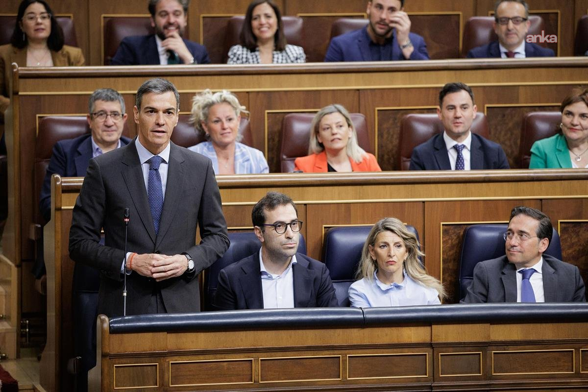 Pedro Sanchez'den Lübnan'daki çatışmada hedef alınan Miguel de Cervantes üssü açıklaması