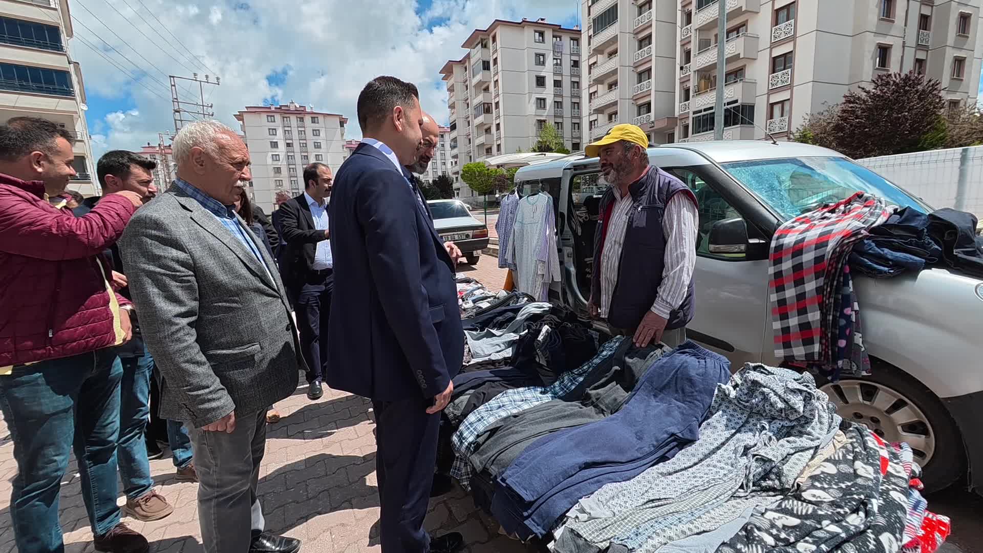 CHP'li Açıkel Yozgat'ta: Üreten satamamaktan, vatandaş alamamaktan şikayetçi