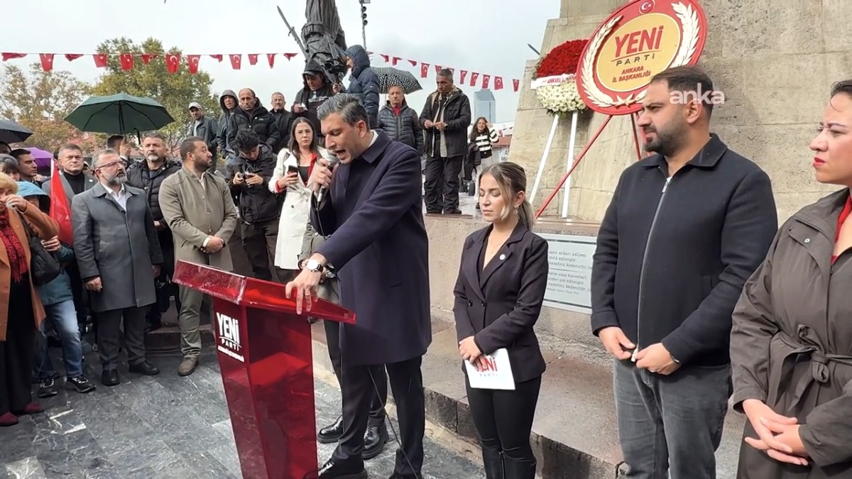YENİ Parti Ankara İl Başkanlığı, Ulus Atatürk Anıtı’na çelenk bıraktı