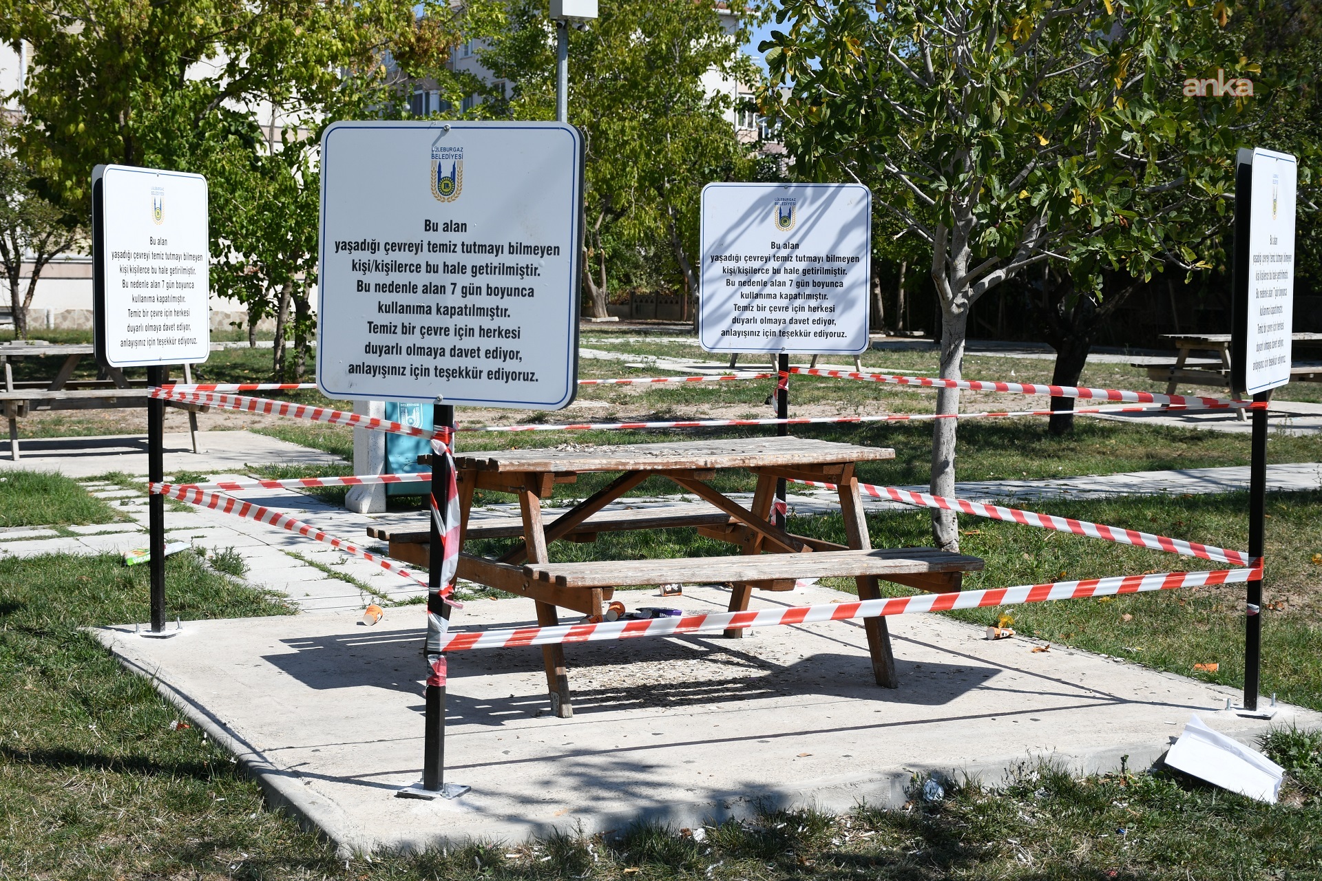 Lüleburgaz’ın parklarında farkındalık uygulaması sürüyor: Kirletilen bir bank daha kullanıma kapatıldı