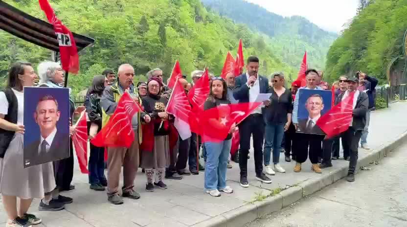 CHP Kurultayı'na iptal kararı Çamlıhemşin'de protesto edildi