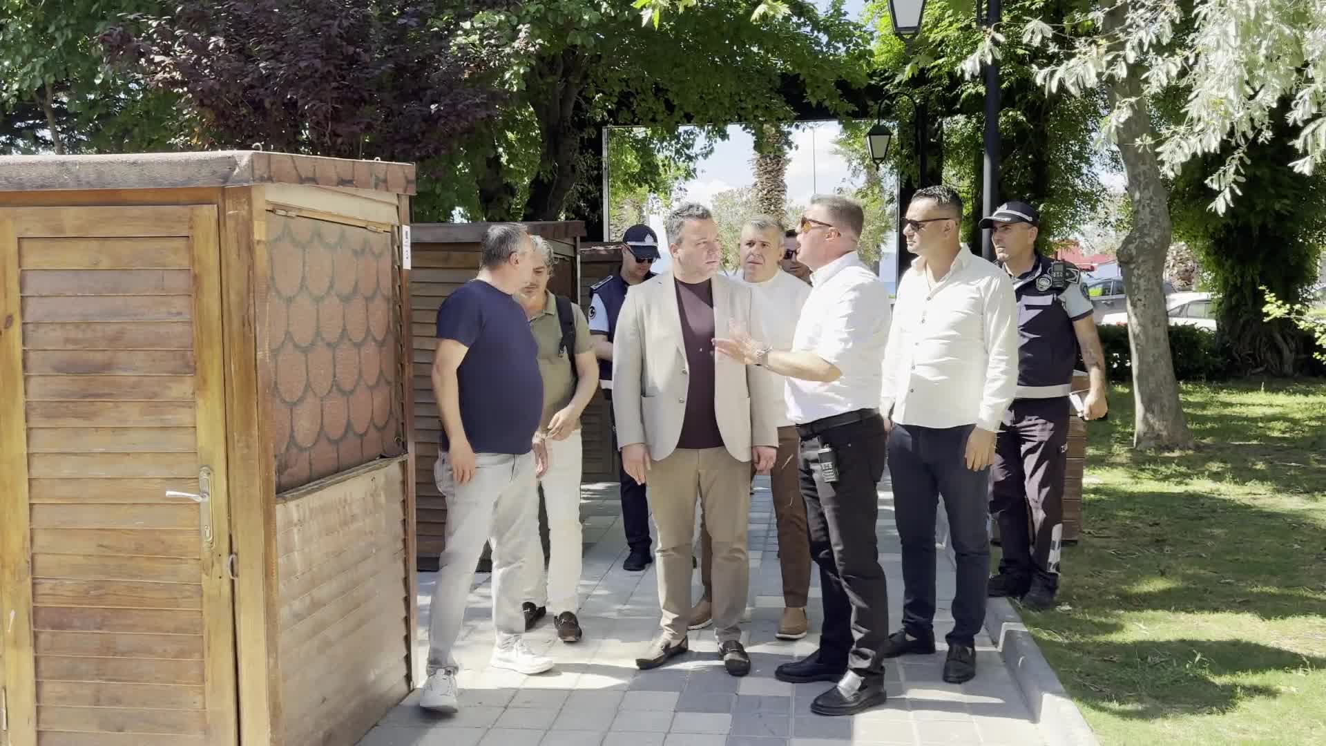 Kuşadası Belediyesi Başkan Vekili Demirtaş'tan stant ve satış alanlarında inceleme