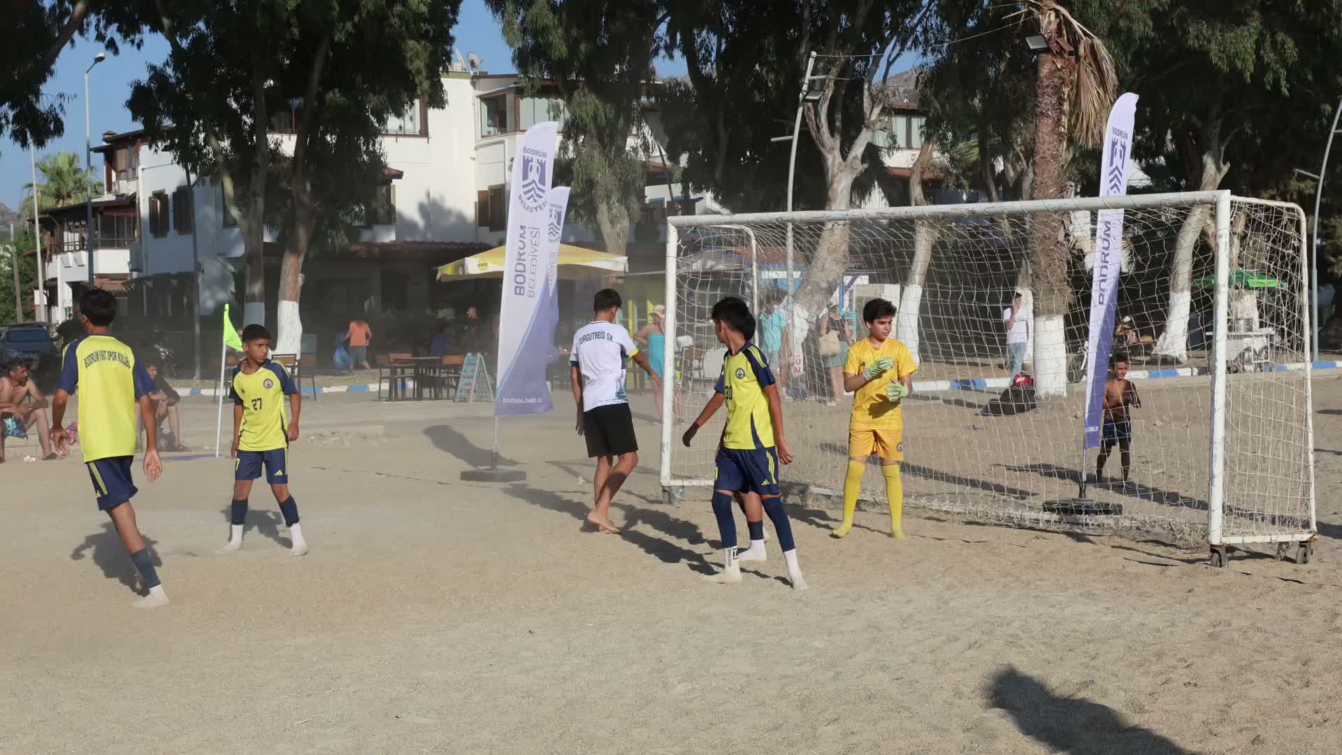 Bodrum’da “1. Günbatımı Çocuk Plaj Futbol Şenliği” sona erdi