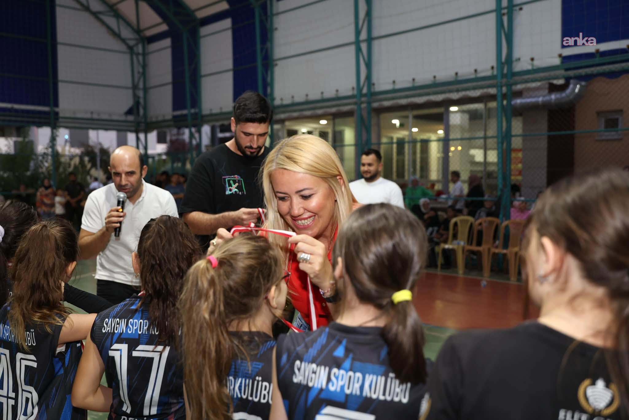 Merkezefendi’de Zafer Bayramı turnuvalarında şampiyonlar ödüllendirildi