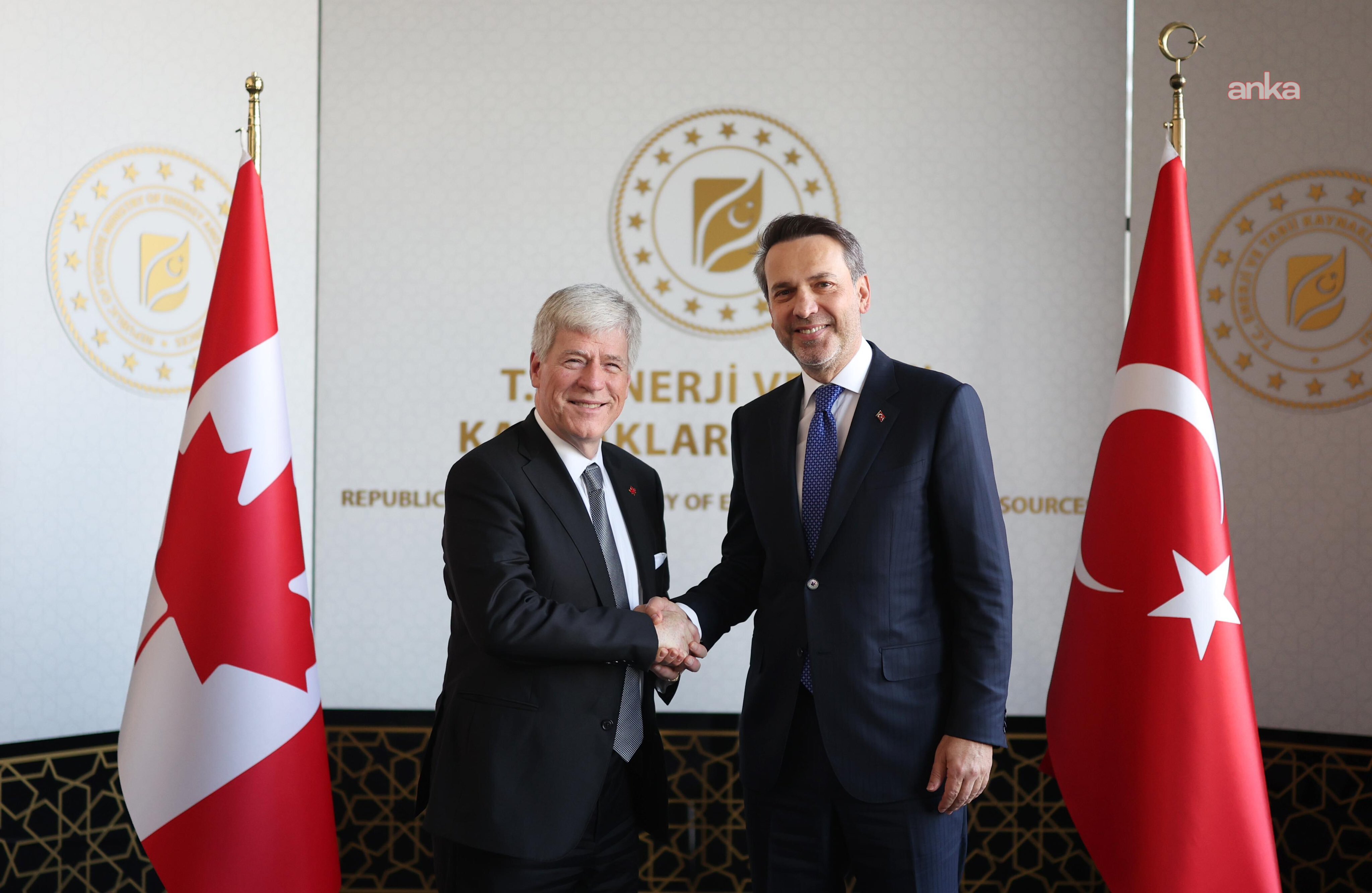 Bakan Bayraktar, Kanadalı mevkidaşı Hodgson ile enerji iş birliğini görüştü
