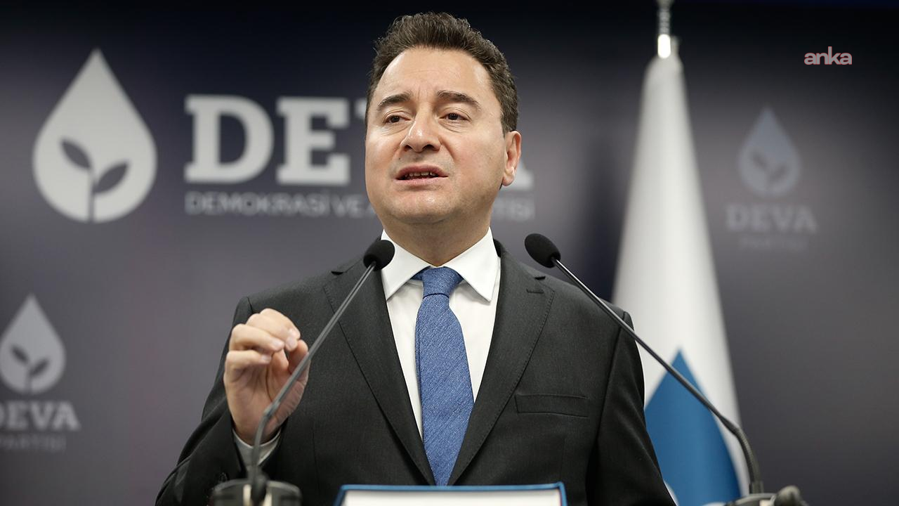 Babacan: "Muharrem oruçlarının, yapılan ibadetlerin, edilen duaların kabul olmasını diliyorum"