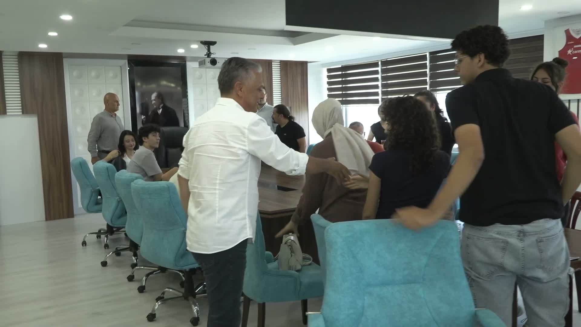 Muratpaşa’da YKS ve LGS başarısı ödüllendirildi