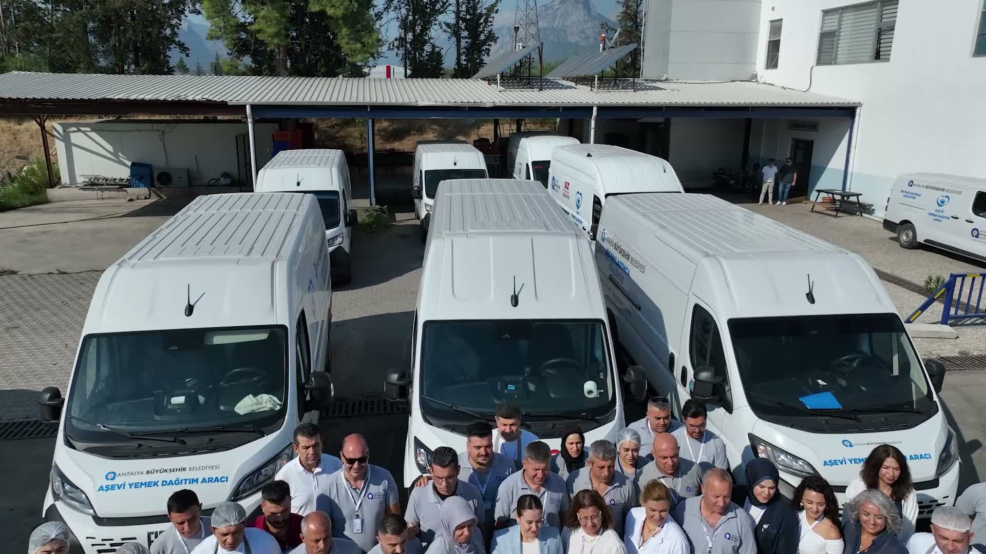Antalya Büyükşehir Belediyesi Başkan Vekili Özdemir’den merkez aşevine ziyaret
