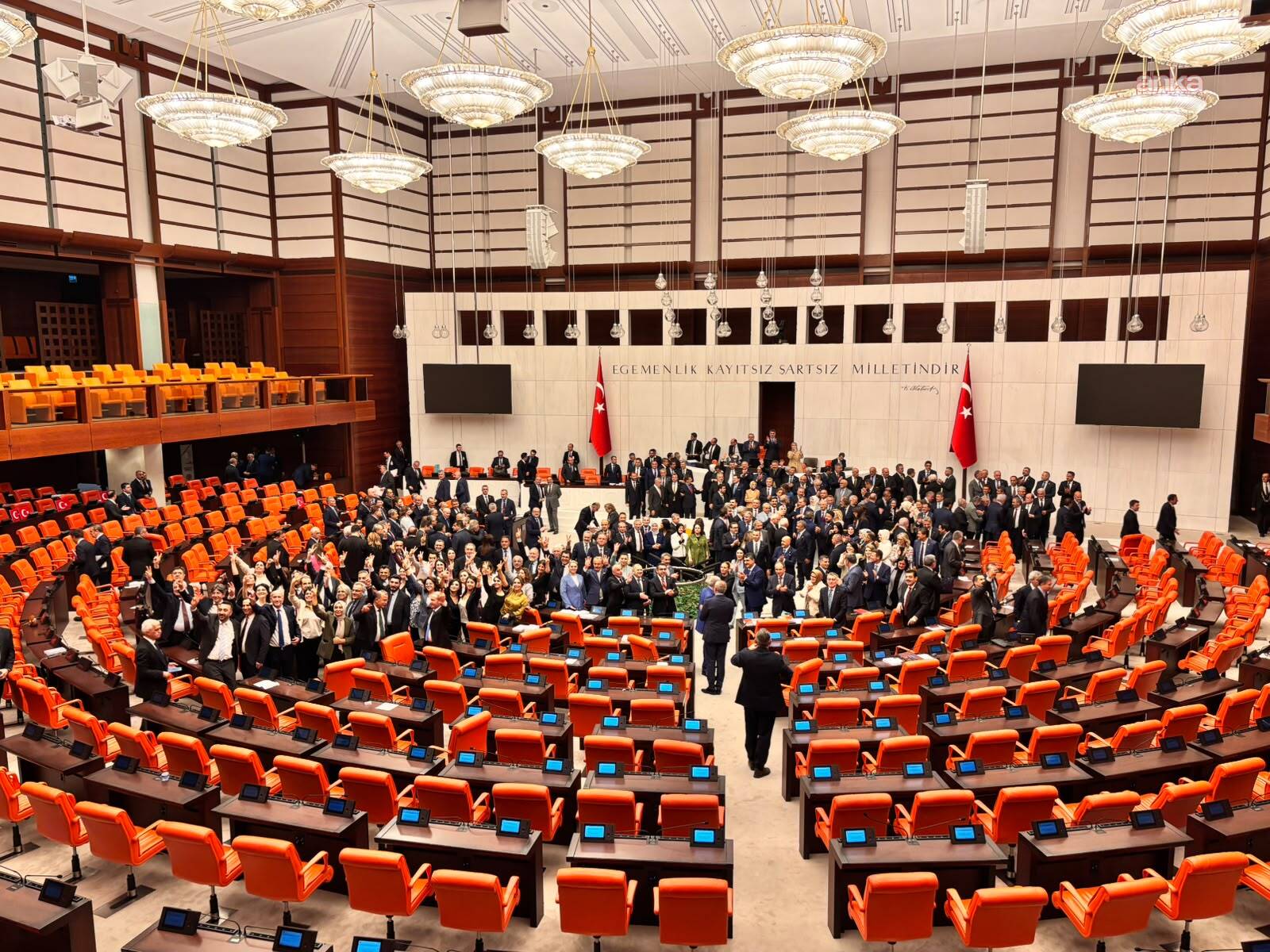 “Çerçeve Yasa” teklifi TBMM Genel Kurulu'nda kabul edildi: Partilere göre oylama sonucu belli oldu