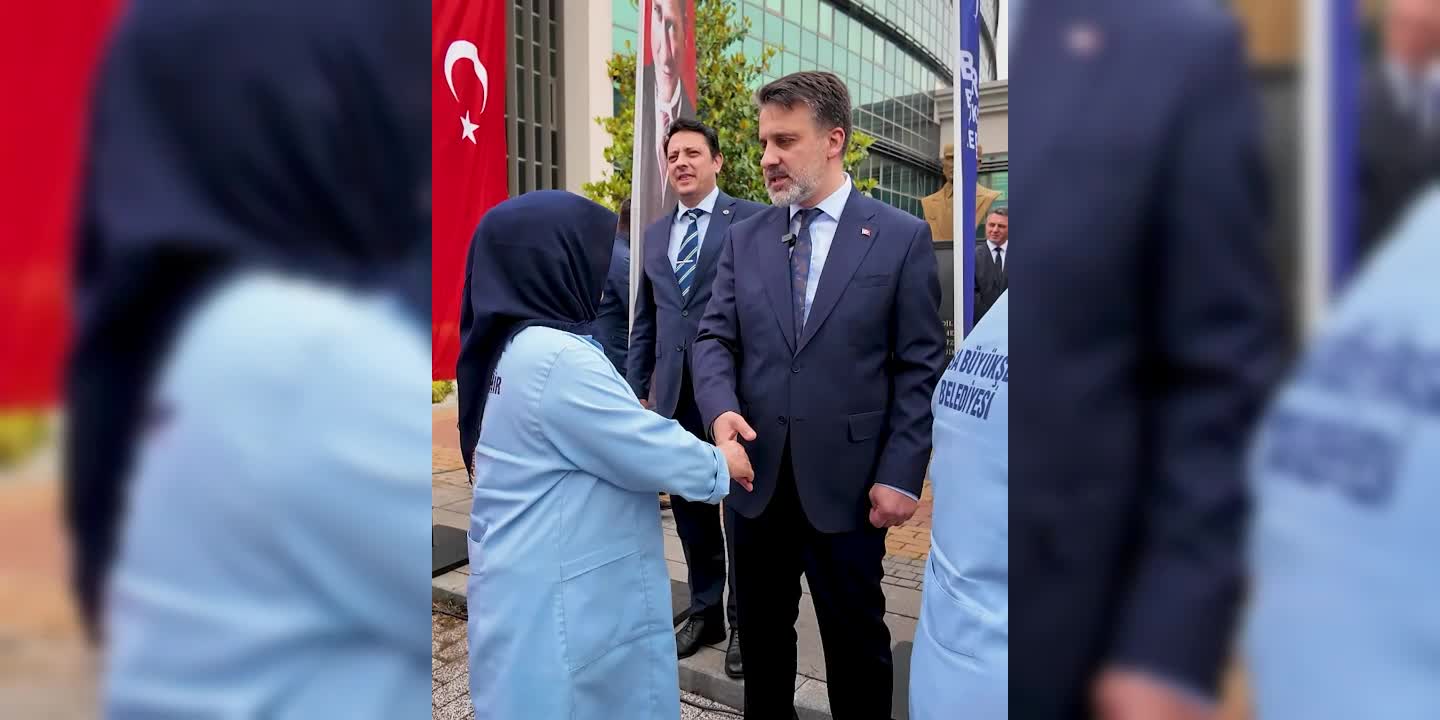 Bursa Büyükşehir Belediyesi Başkan Vekili Biba, personel ile bayramlaştı