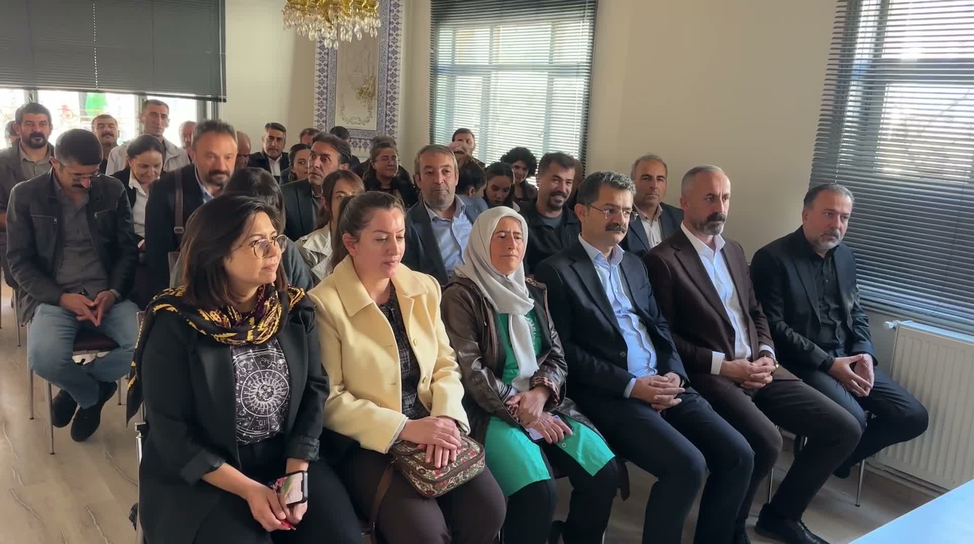 Abdullah Zeydan: "Van Gölü hunharca kirletiliyor"