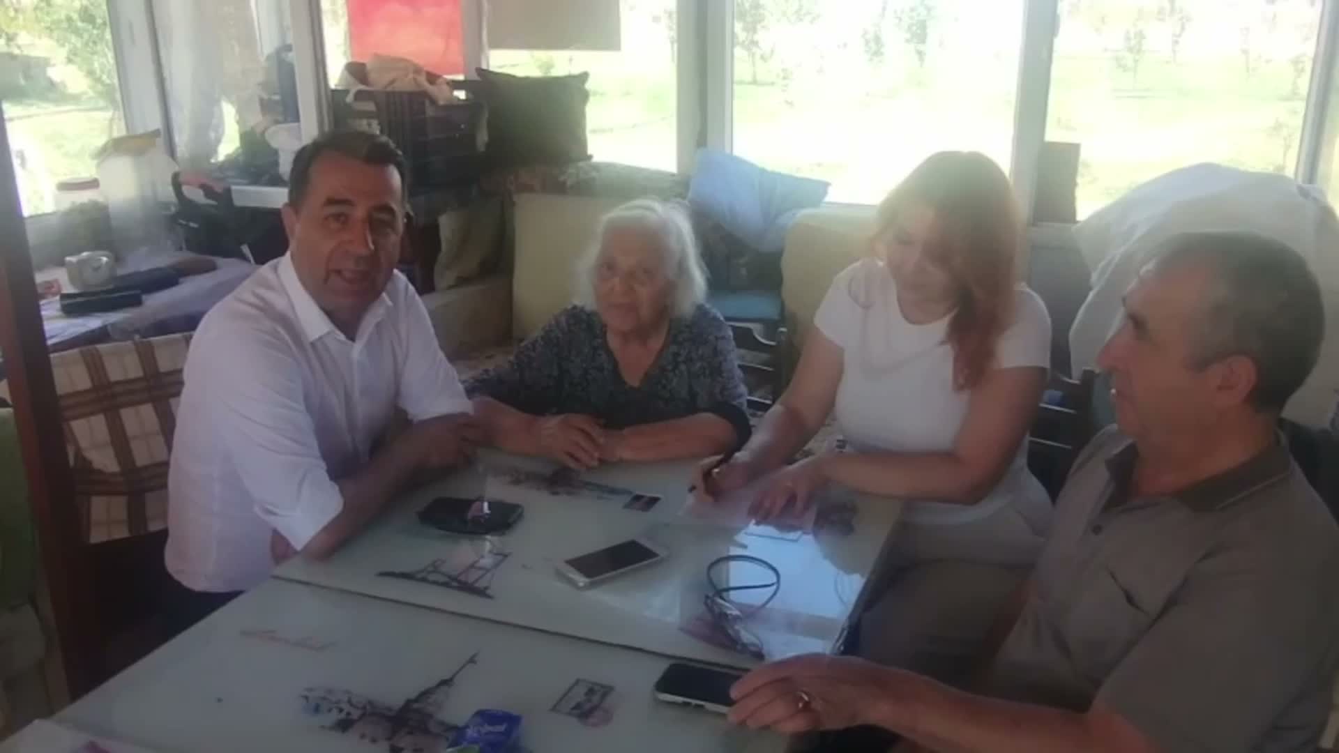 100 yaşındaki Müzeyyen Eröz, YENİ Parti üyesi oldu