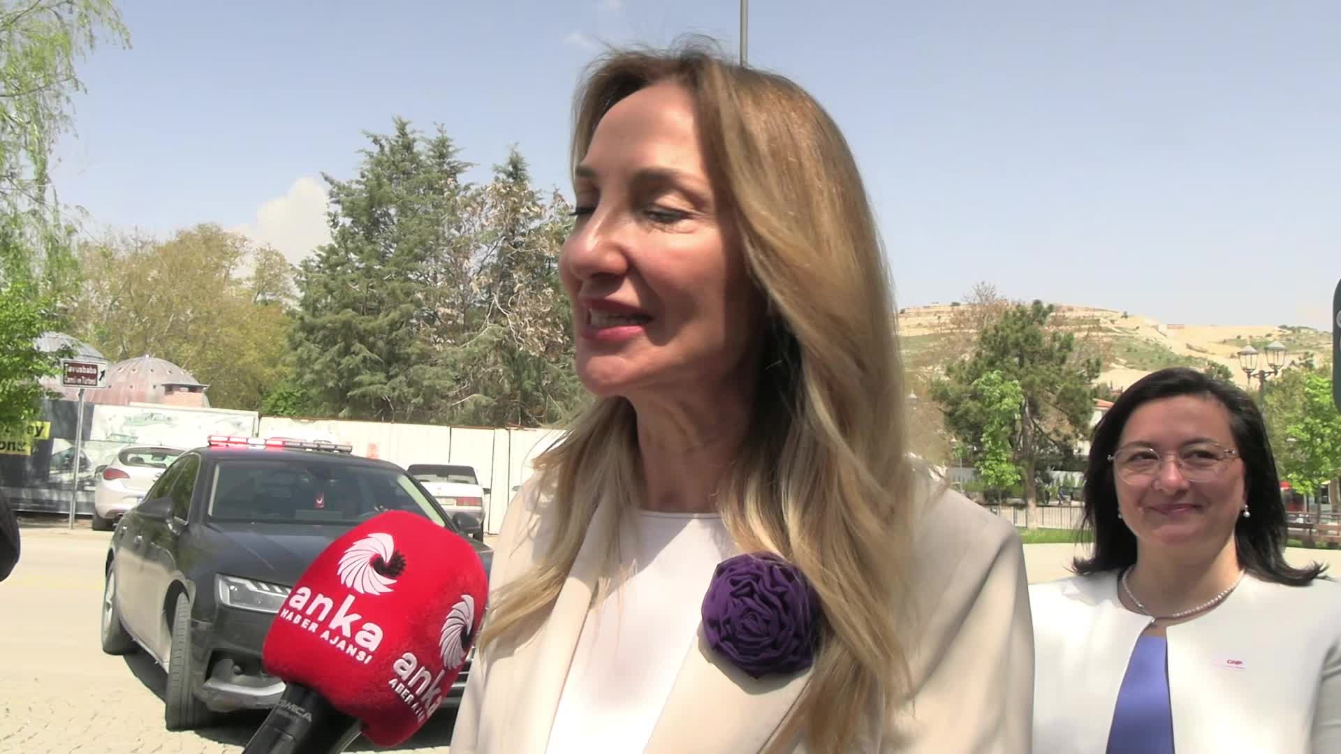 CHP'li Nazlıaka: "Bizimle yol yürürken yoldan çıkanlar varsa, bu bizim için ağırlıklardan kurtulmak anlamına gelir"