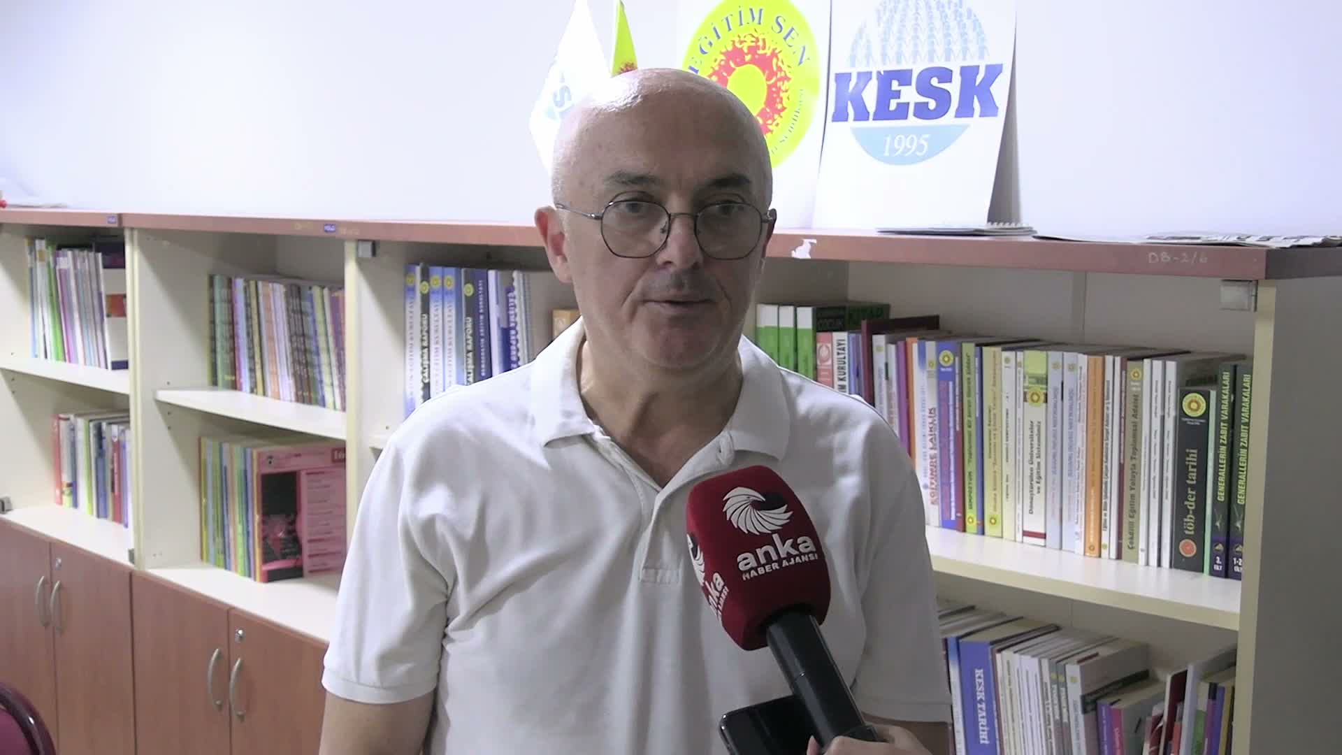 Eğitim-Sen İzmir 1 No'lu Şube Başkanı Çalık’tan Bakan Tekin'in "Kurtuluş Savaşı" ifadesinin müfredattan çıkarılacağı açıklamasına tepki: Cumhuriyet'in kazanımları yok edilmeye çalışılıyor