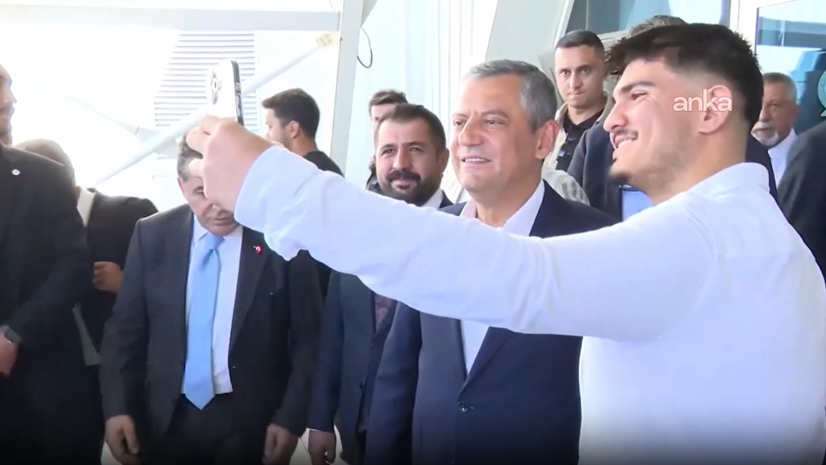 Özgür Özel, Kars’ta karşılandı