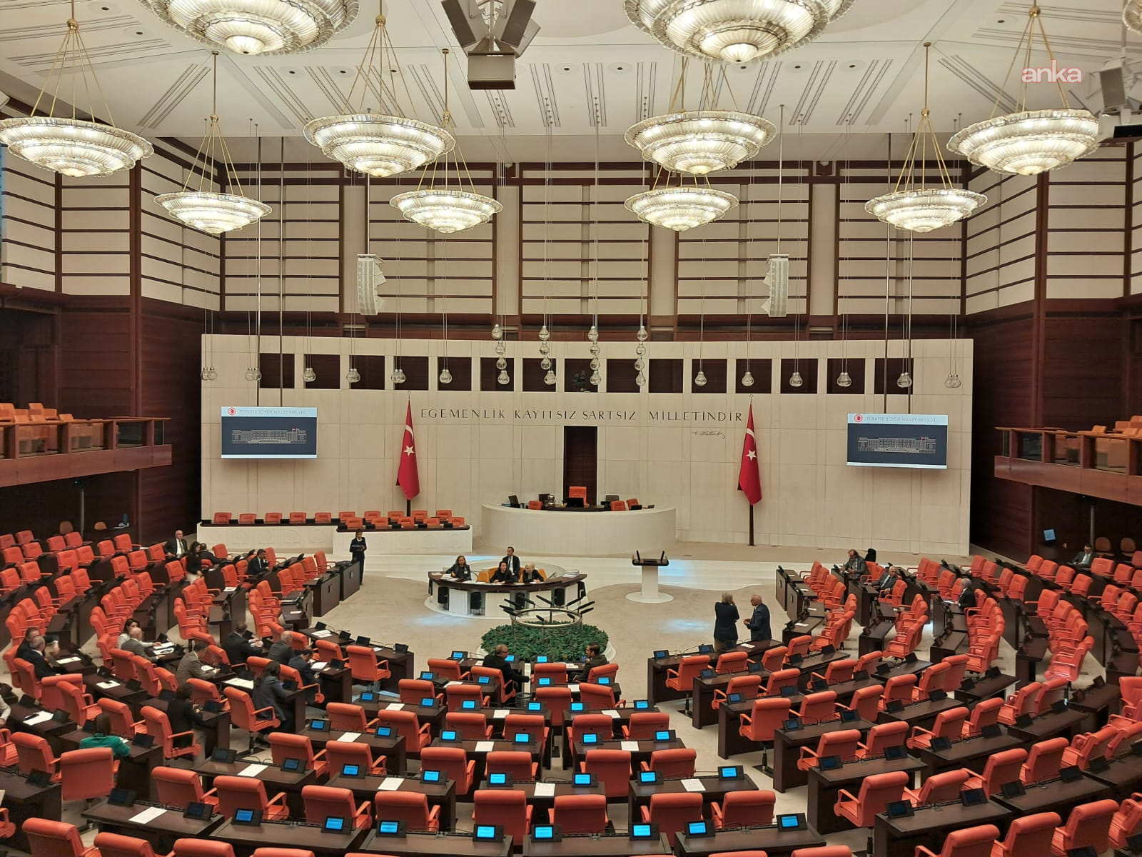 TBMM Genel Kurulu'nda “kürsü dokunulmazlığı” tartışması: “Bu kürsü milletin kürsüsüdür”