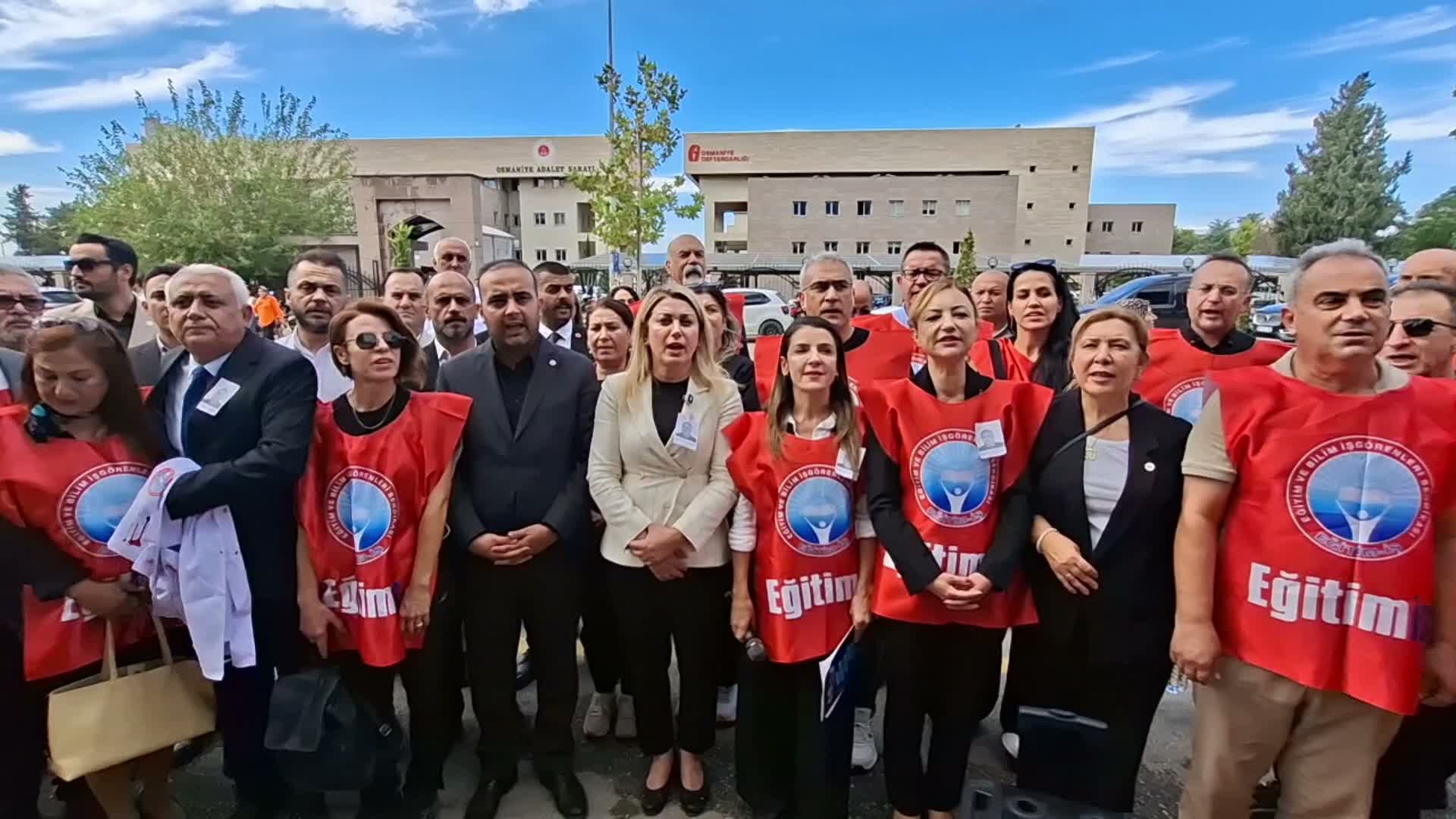 Eğitim İş üyeleri Osmaniye'deki öğretmen cinayetini protesto etti