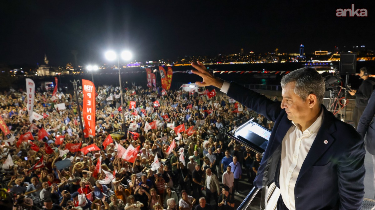 Özgür Özel'den Erdoğan'a tepki: Bu mu senin demokratlığın?