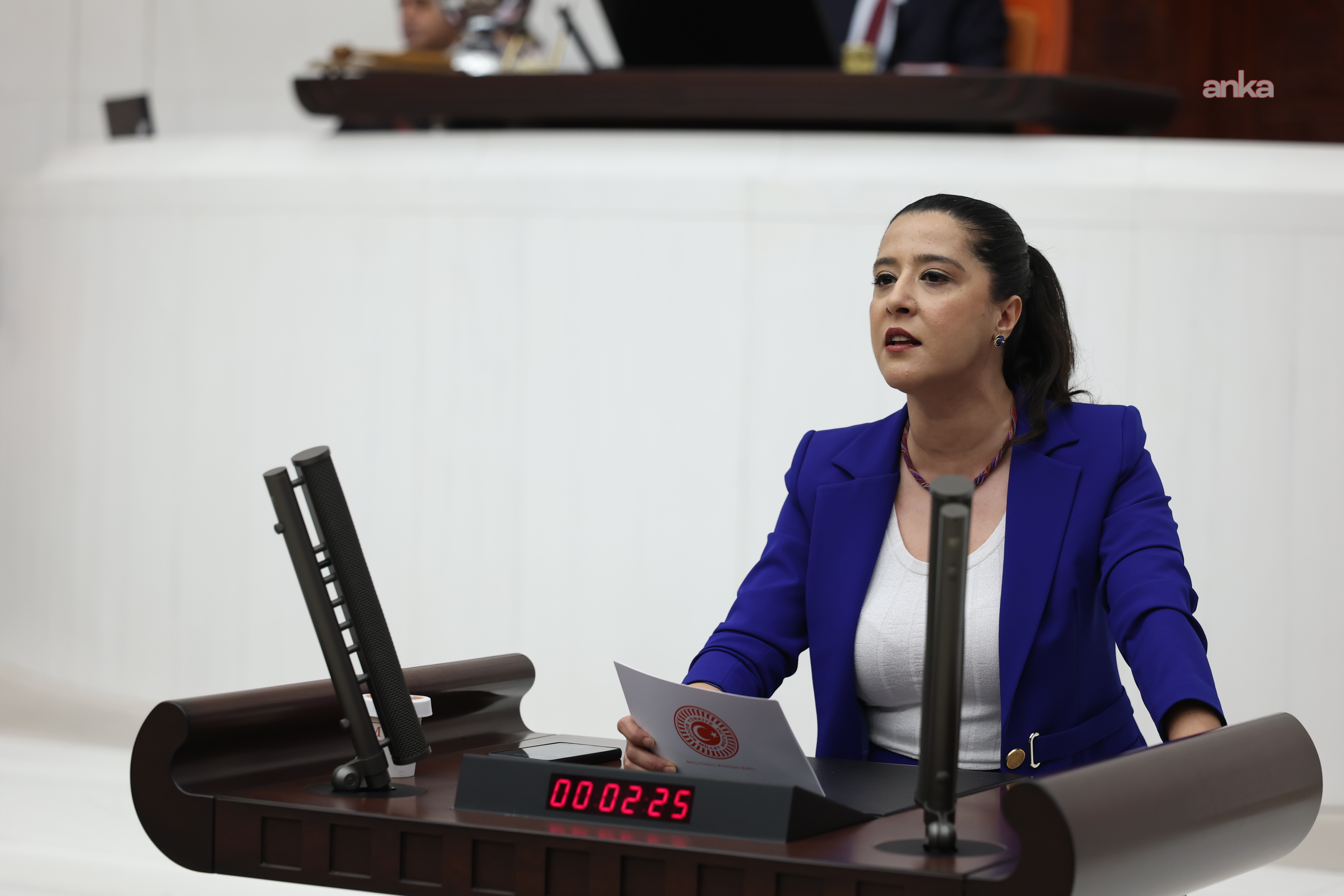 EMEP'li Karaca, Bakan Işıkhan'a Nepal'den Türkiye'ye getirilen işçilerin çalışma koşullarını sordu