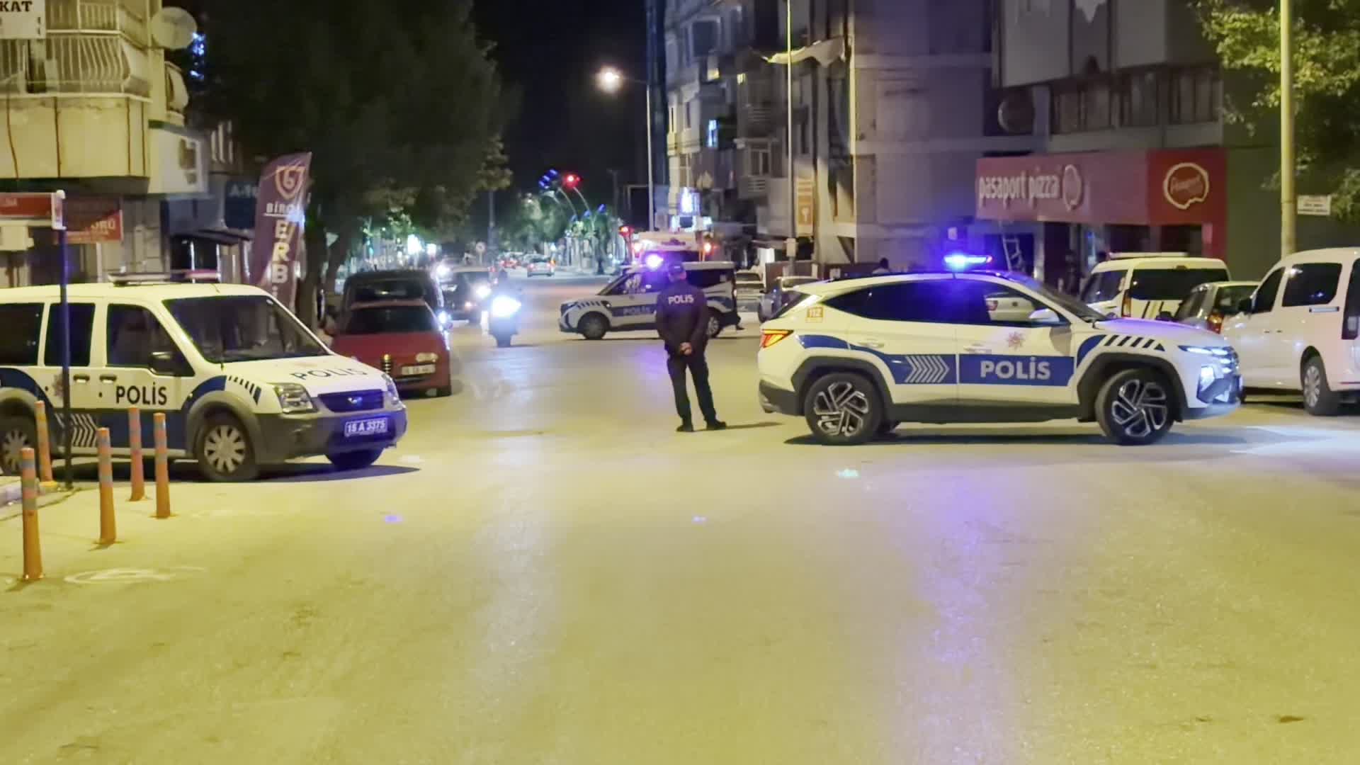 Burdur Emniyet Müdürlüğü yakınındaki şüpheli valiz patlatıldı