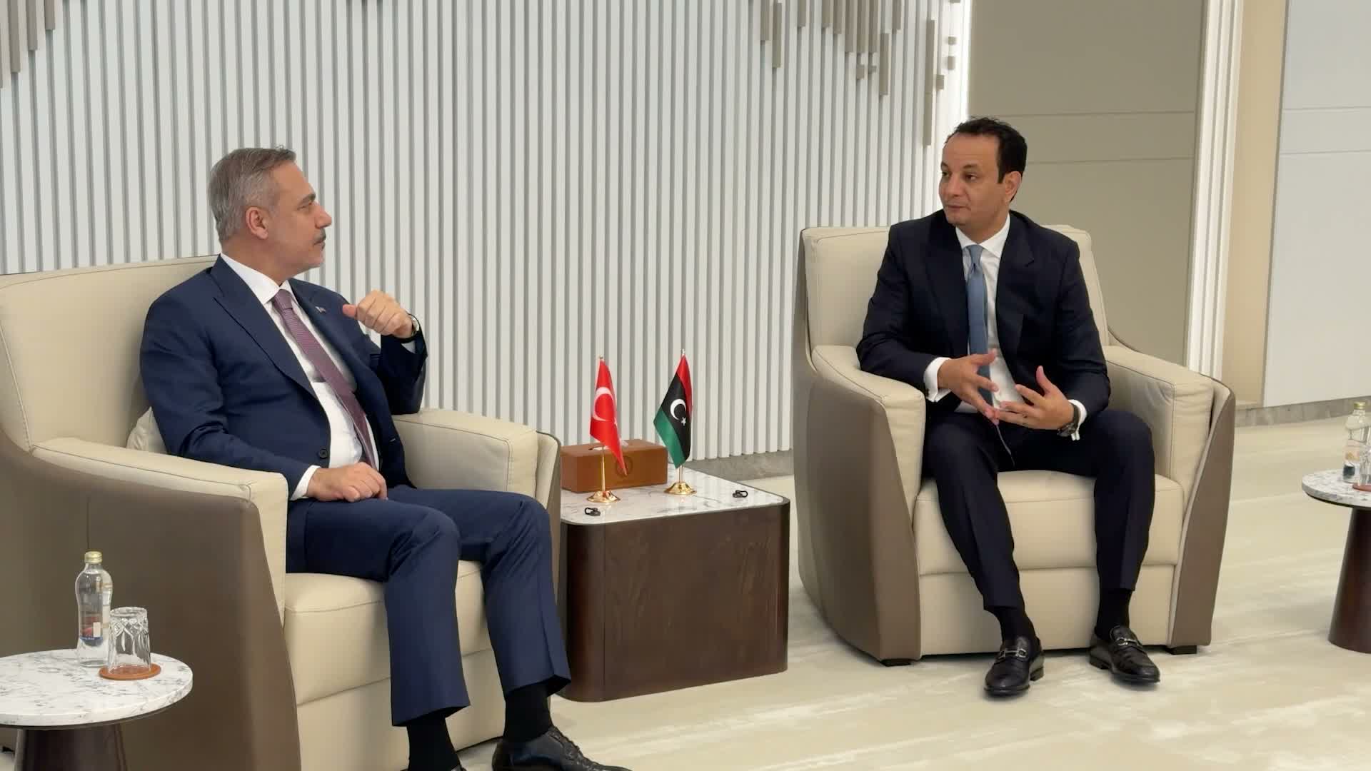 Bakan Fidan, Libya Kalkınma ve Yeniden İmar Fonu Başkanı Hafter ile görüştü