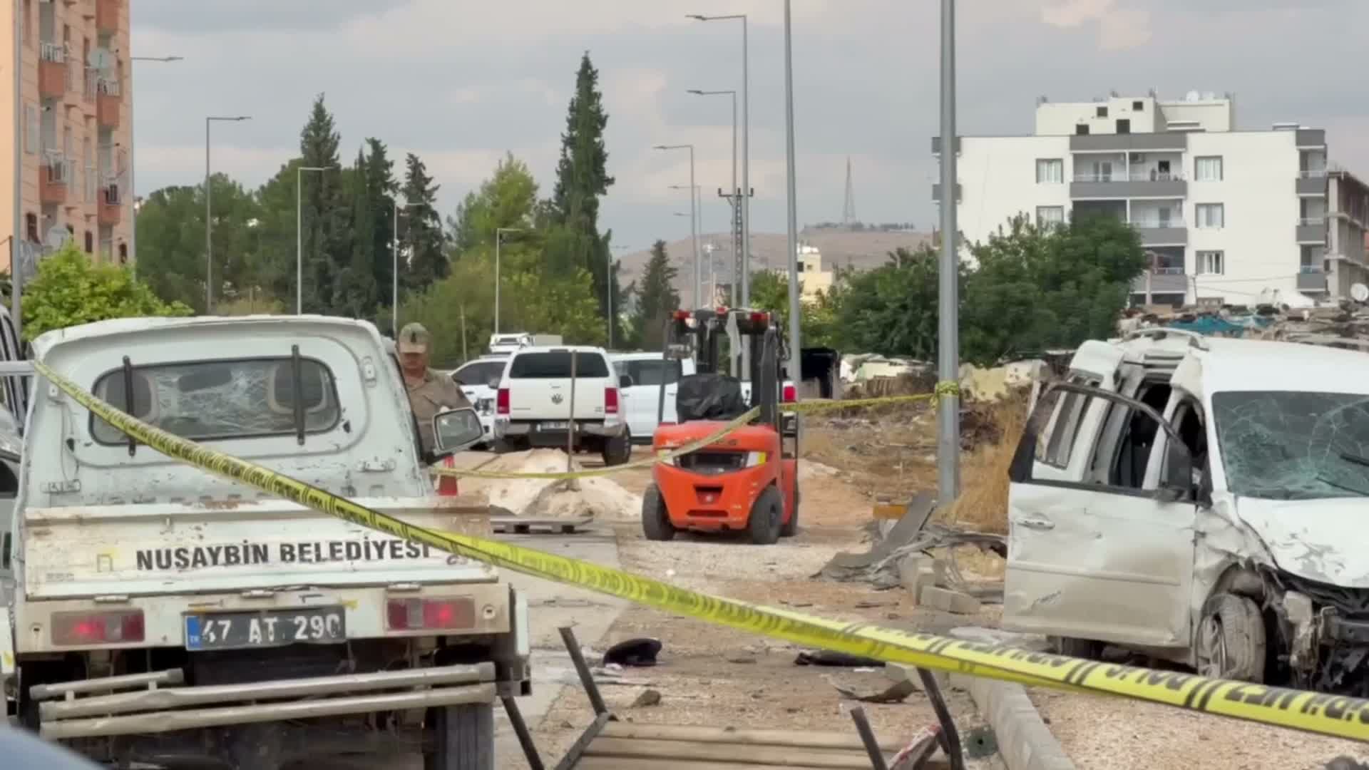 Nusaybin’de belediye ekiplerine araç çarptı: 1 ölü, 2 yaralı