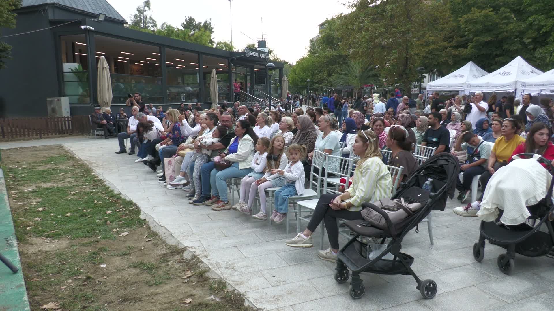 Manisa’da Balkan türküleri yankılandı