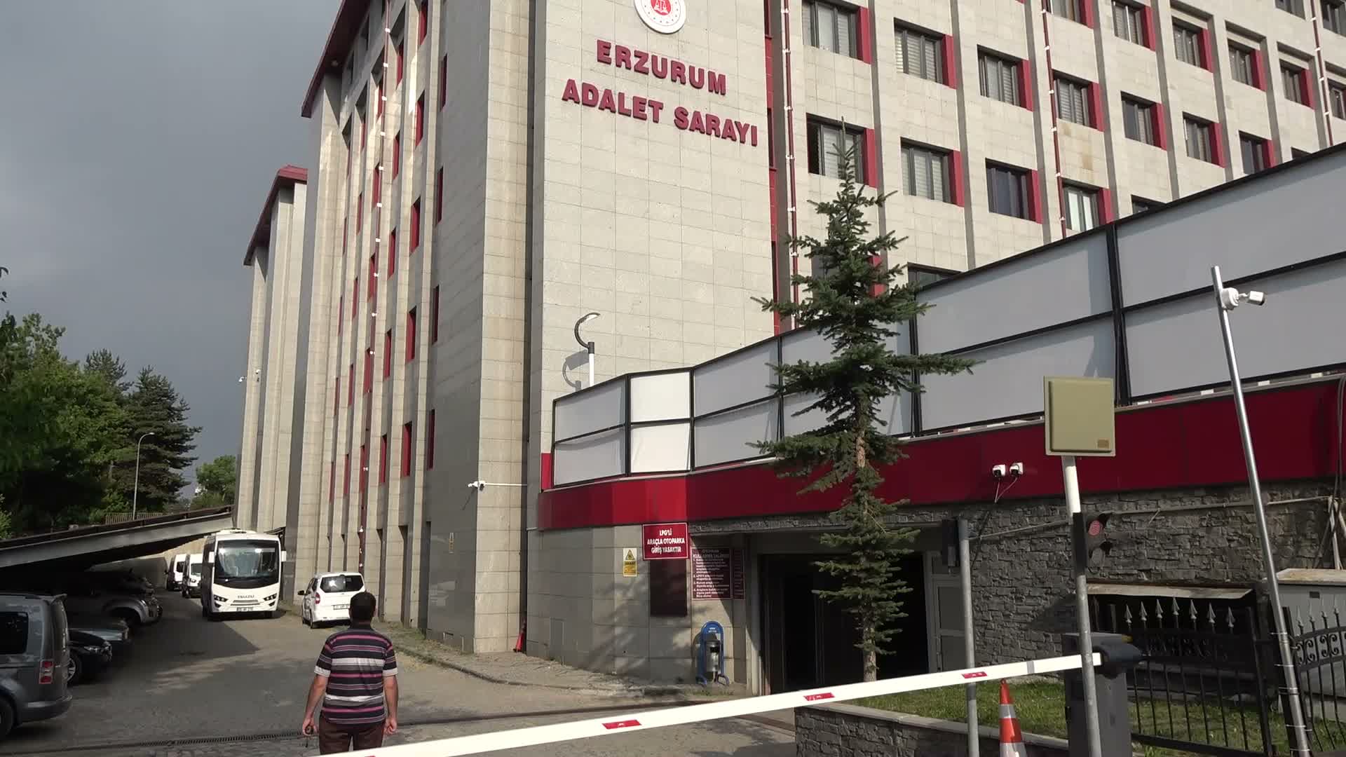Gülistan Doku soruşturması: Tutuklanan 4 polis sağlık kontrolünün ardından cezaevine  gönderildi