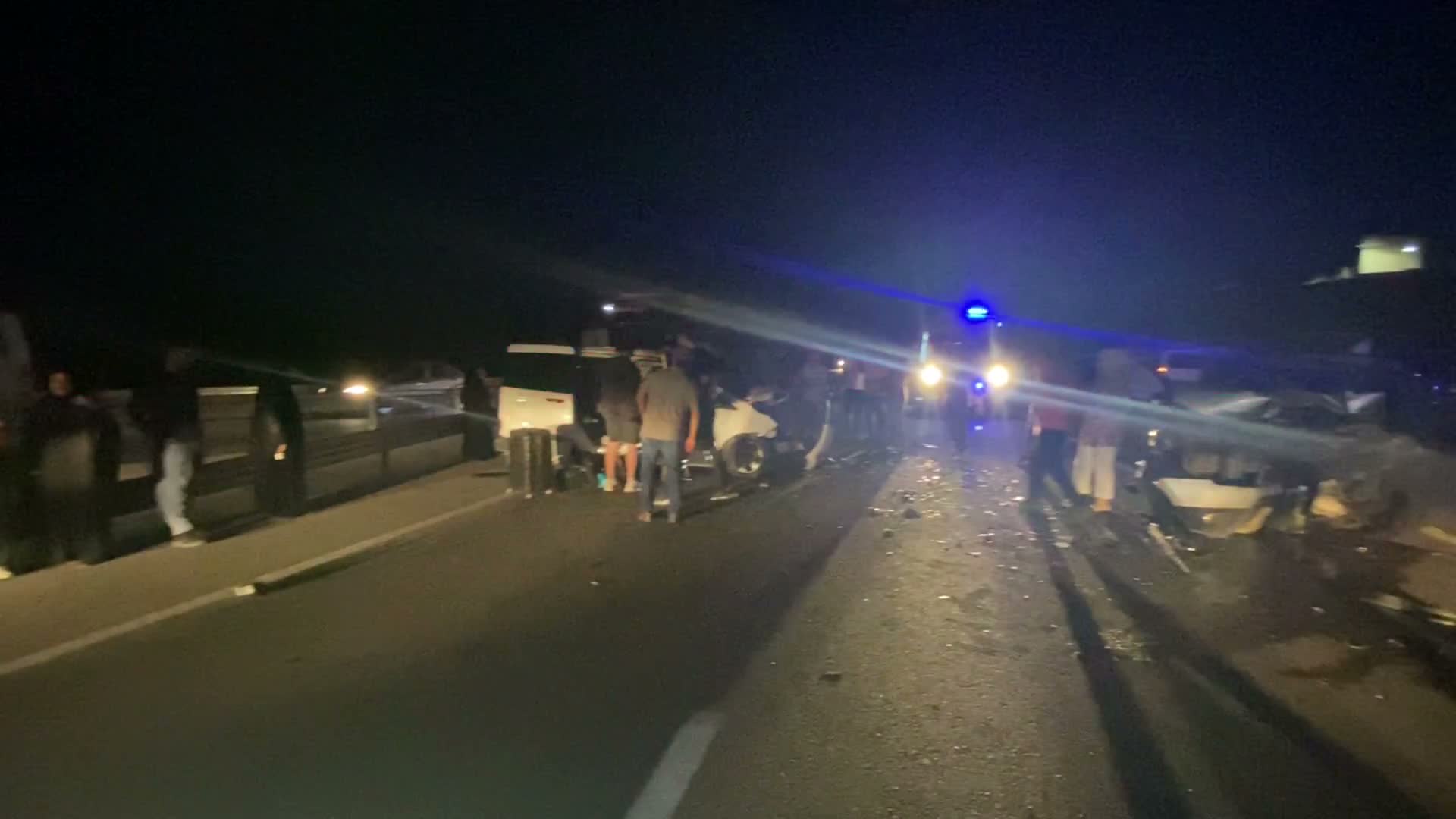 Malatya'da bakım çalışması yapılan yolda iki araç çarpıştı: 6 yaralı
