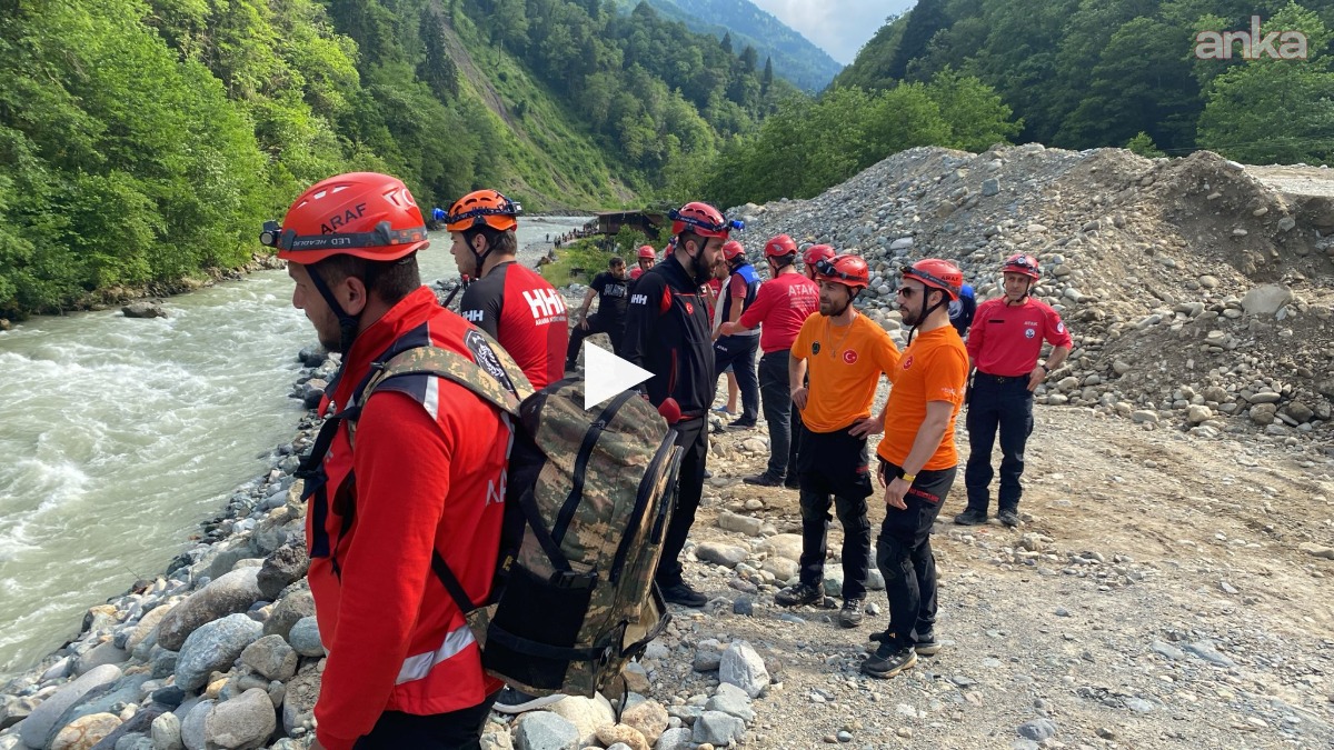 Rize'de kayıp kişi ölü bulundu, AFAD görevlisi yaşamını yitirdi