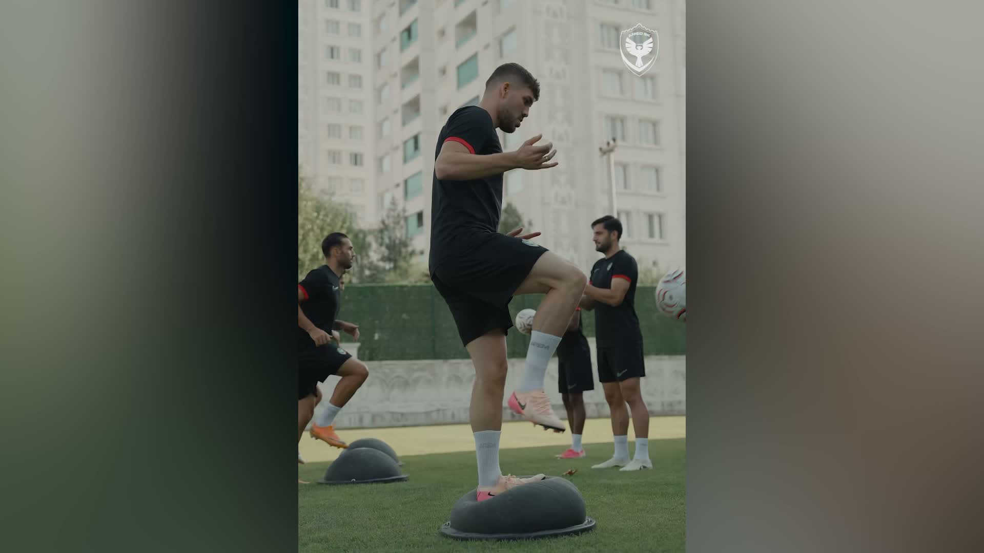 Diyarbakır’da futbol heyecanı başladı… Amedspor-Erzurumspor maçının biletleri kısa sürede tükendi