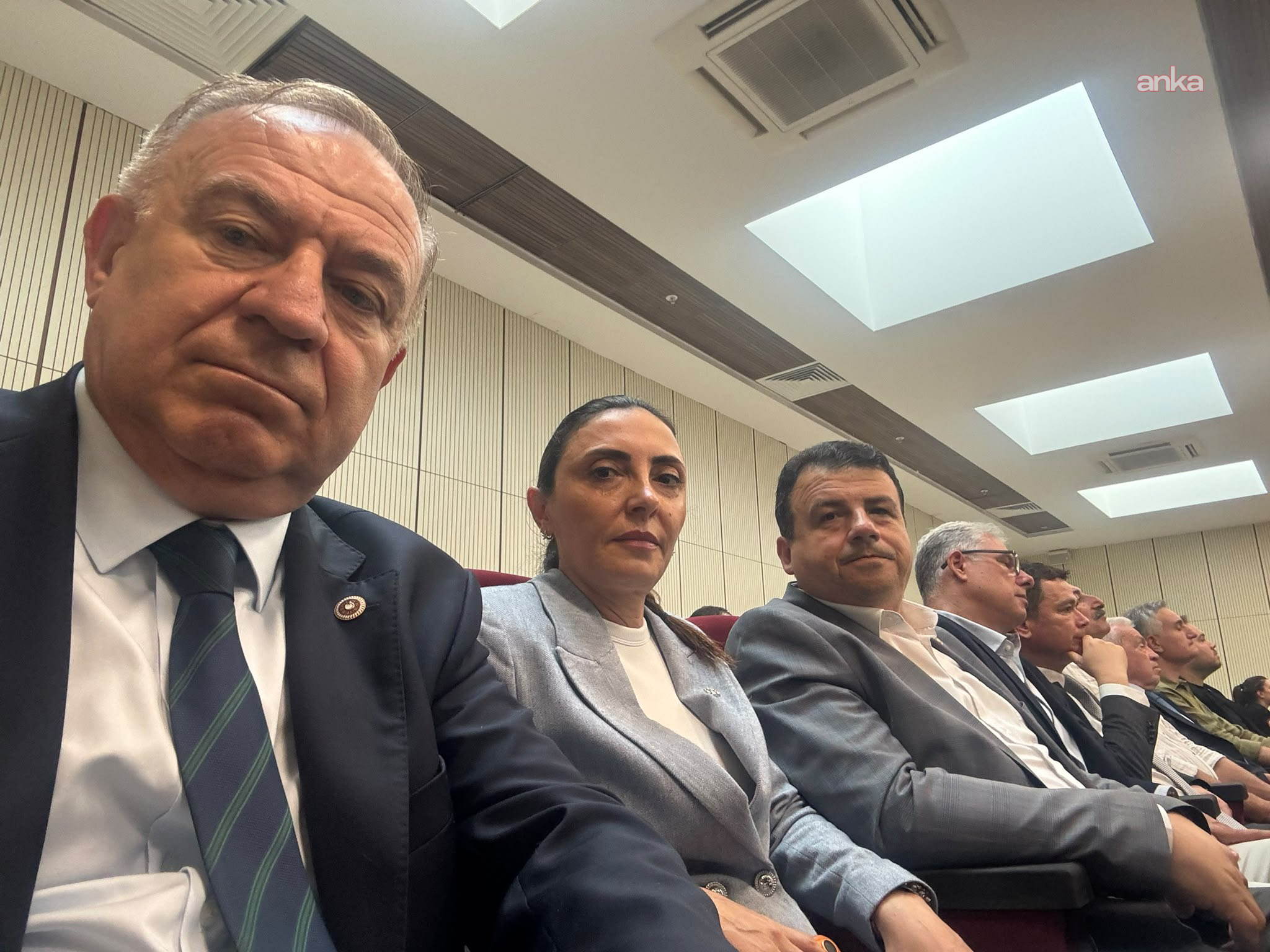 Mustafa Bozbey hakim karşısında... CHP'li Zeybek: "Bilinçli bir şekilde oldubitti yaratılmaya çalışıldı, ne yaparlarsa yapsınlar boyun eğmeyeceğiz"